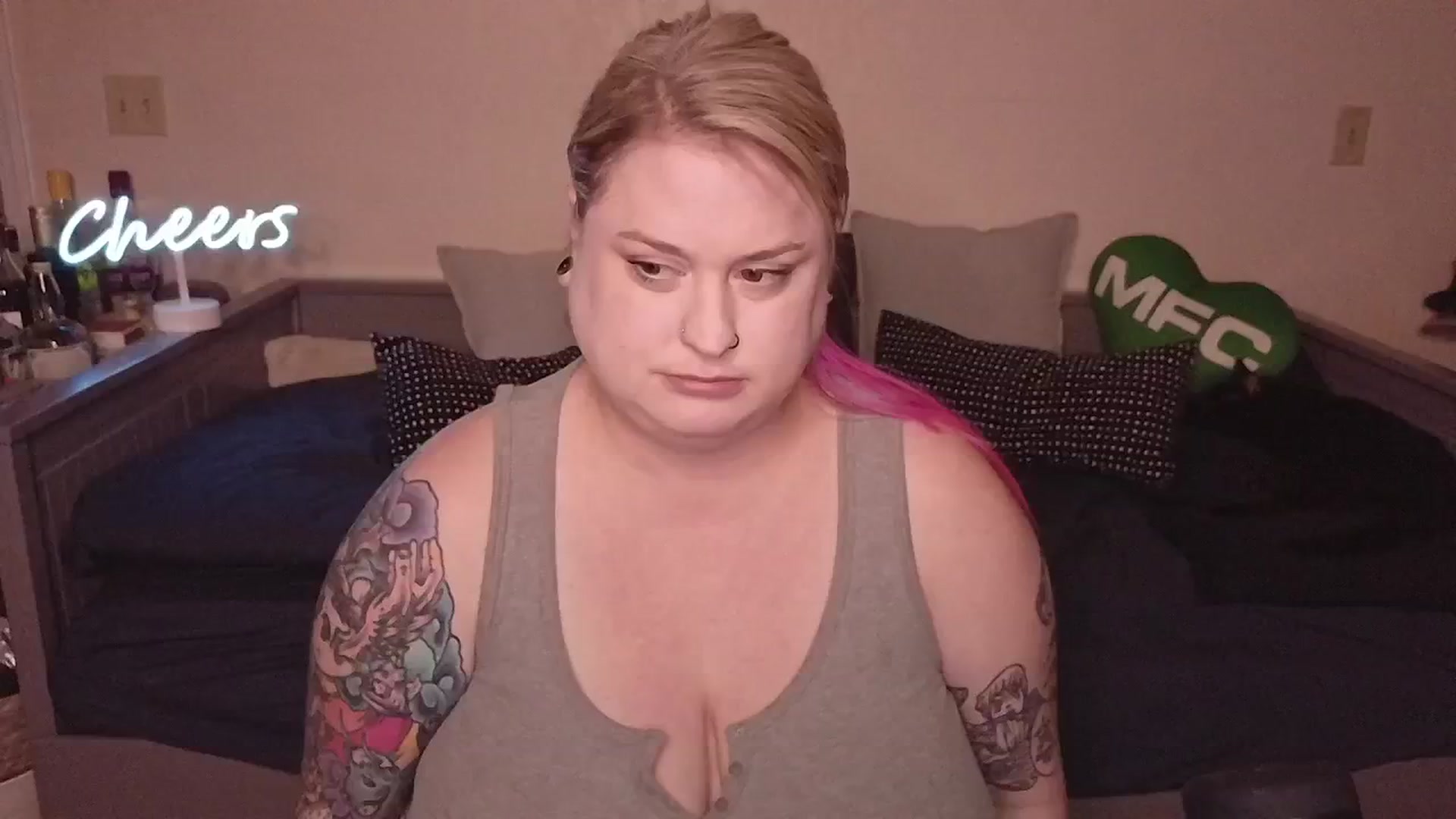 Gallery image thumbnail from mari_jae's myfreecams stream on, 05/08/2024, 08:09 image 5 of 20