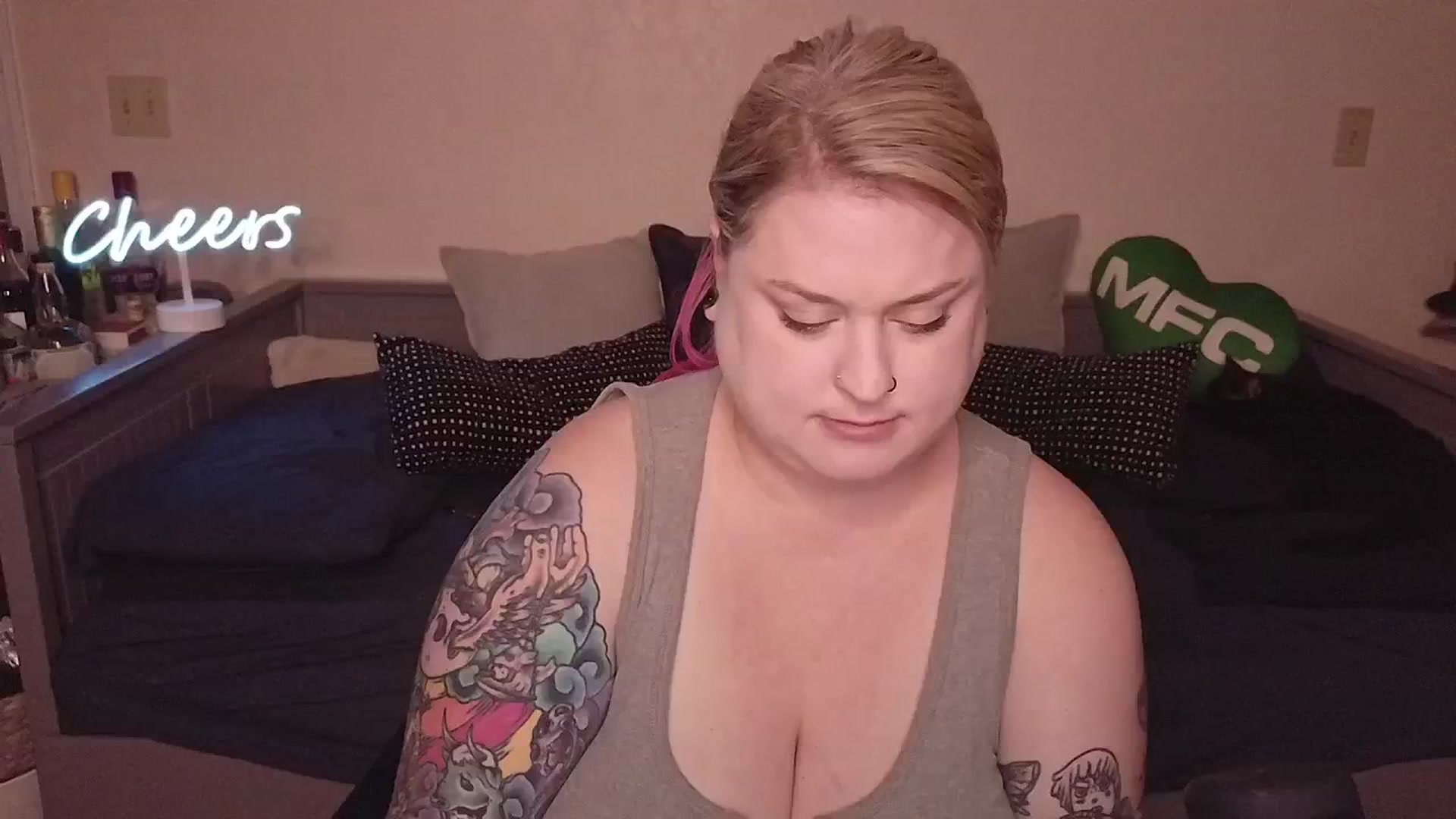 Gallery image thumbnail from mari_jae's myfreecams stream on, 05/08/2024, 08:09 image 1 of 20
