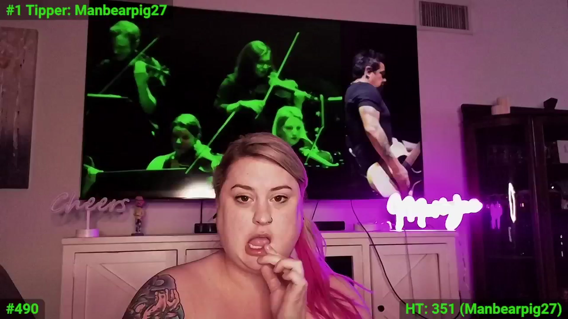 Gallery image thumbnail from mari_jae's myfreecams stream on, 07/07/2024, 11:20 image 2 of 20