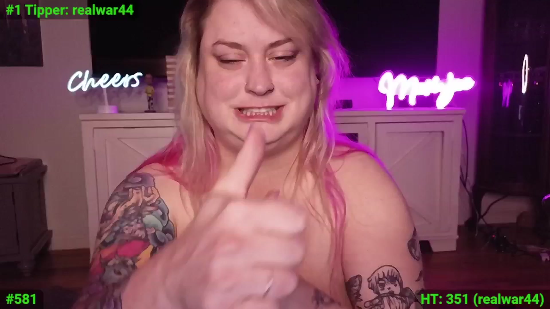 Gallery image thumbnail from mari_jae's myfreecams stream on, 07/25/2024, 09:56 image 5 of 20