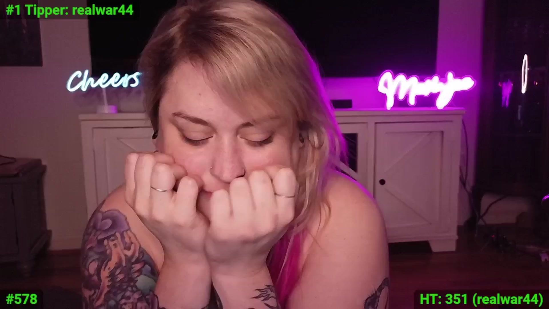 Gallery image thumbnail from mari_jae's myfreecams stream on, 07/25/2024, 09:56 image 19 of 20