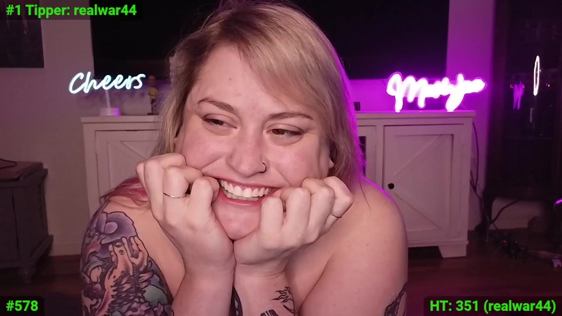 Gallery image thumbnail from mari_jae's myfreecams stream on, 07/25/2024, 09:56 image 15 of 20