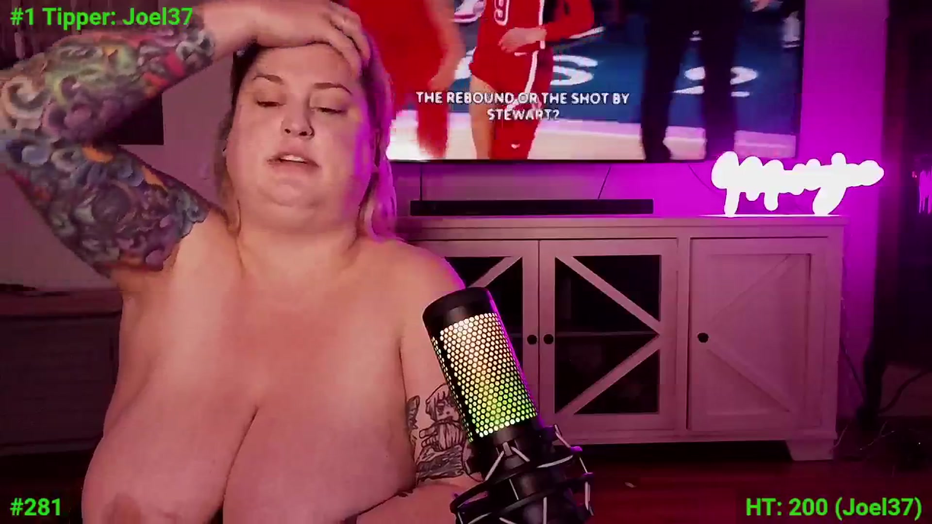 Gallery image thumbnail from mari_jae's myfreecams stream on, 08/12/2024, 08:15 image 10 of 20