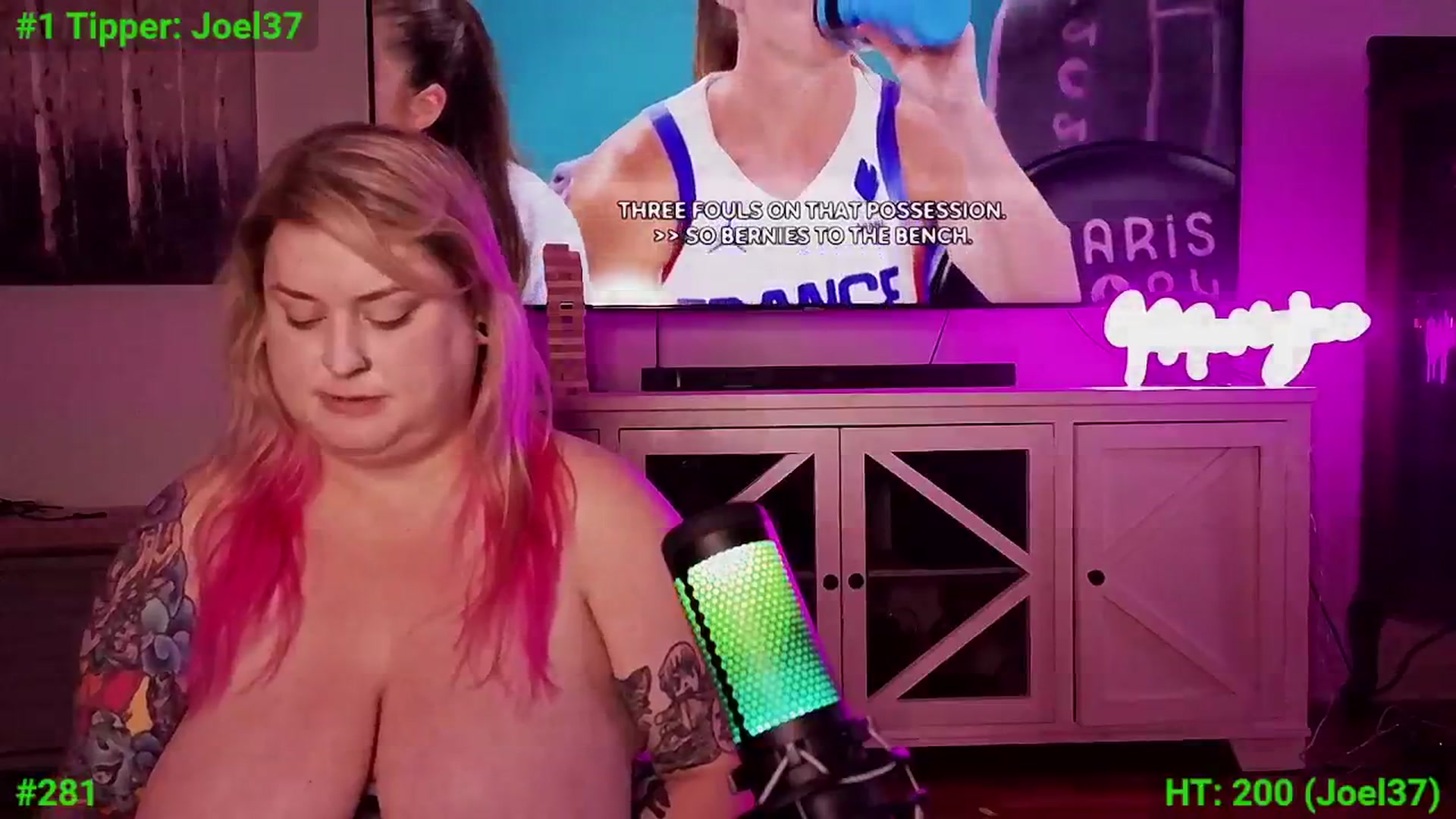 Gallery image thumbnail from mari_jae's myfreecams stream on, 08/12/2024, 08:15 image 3 of 20
