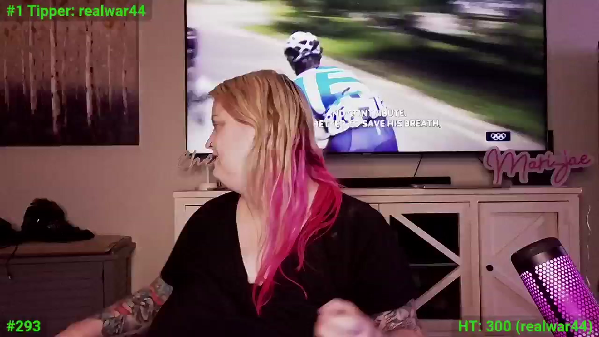 Gallery image thumbnail from mari_jae's myfreecams stream on, 08/27/2024, 07:55 image 16 of 20