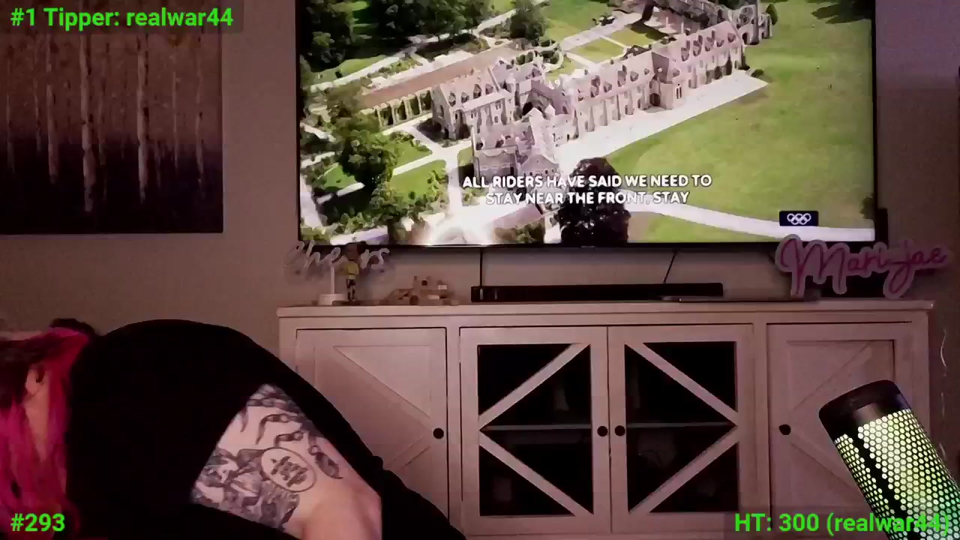 Gallery image thumbnail from mari_jae's myfreecams stream on, 08/27/2024, 07:55 image 15 of 20