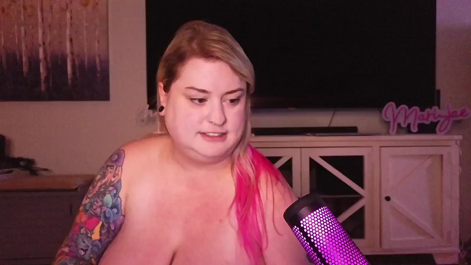 Gallery image thumbnail from mari_jae's myfreecams stream on, 09/21/2024, 09:34 image 12 of 20