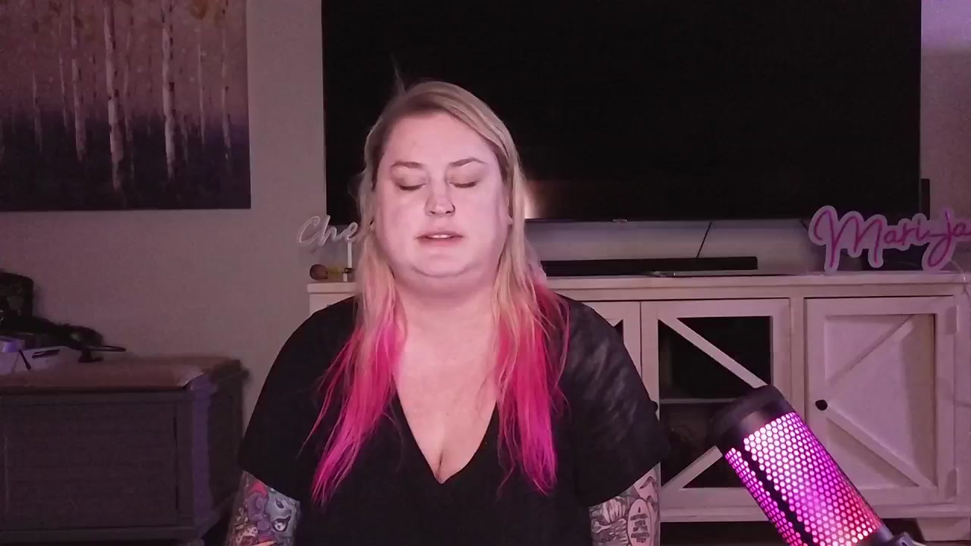 Gallery image thumbnail from mari_jae's myfreecams stream on, 09/24/2024, 10:38 image 3 of 20