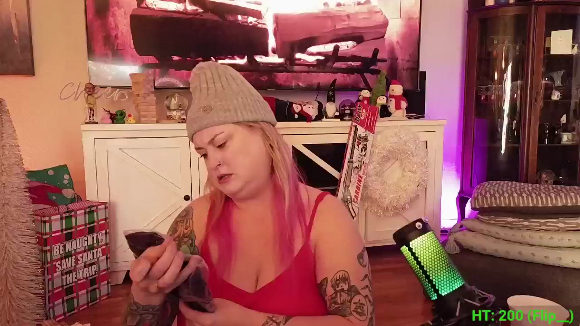 Gallery image thumbnail from mari_jae's myfreecams stream on, 12/25/2024, 23:42 image 9 of 20