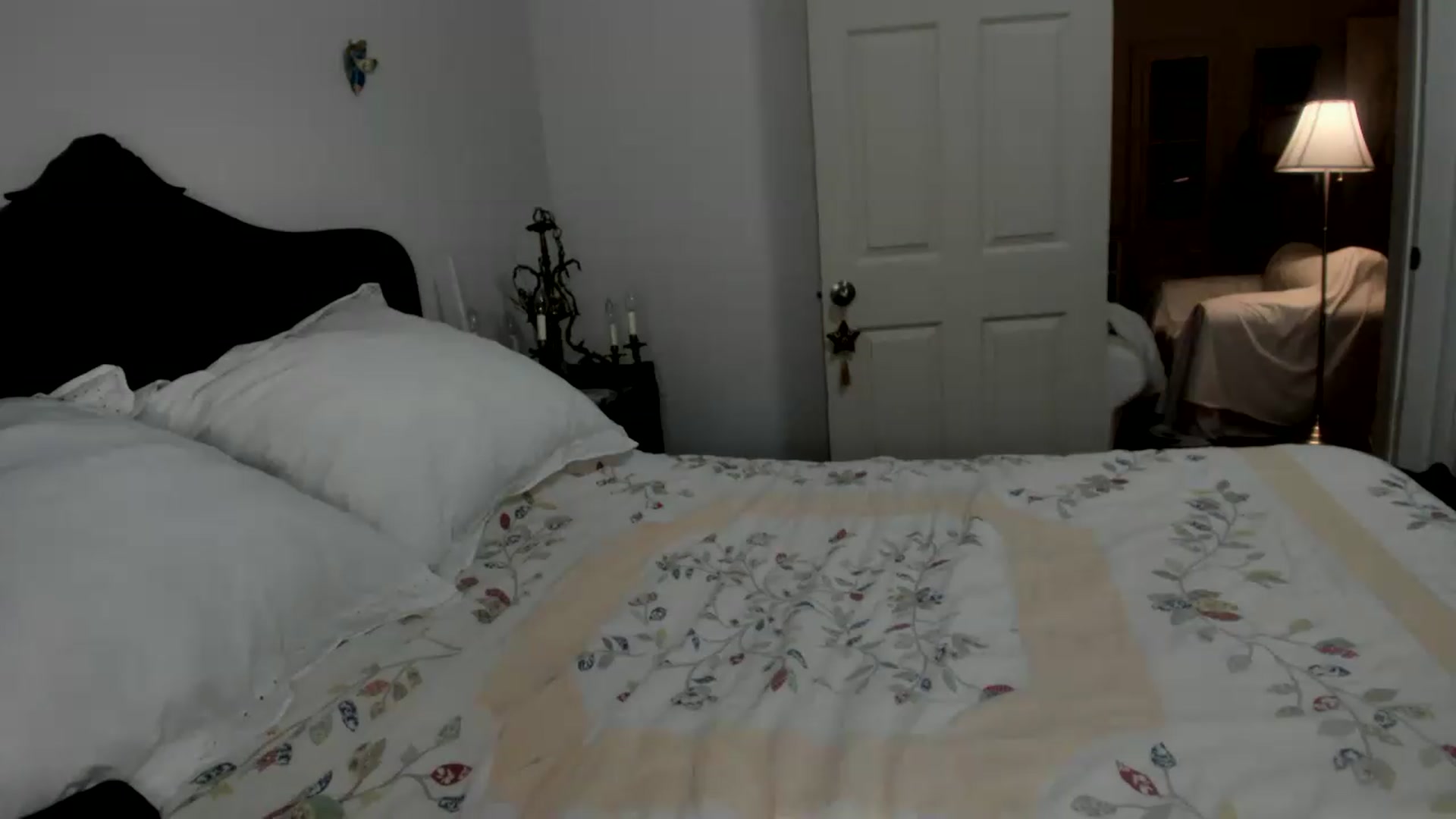 Gallery image thumbnail from marieebelle's myfreecams stream on, 08/31/2026, 23:29 image 19 of 20