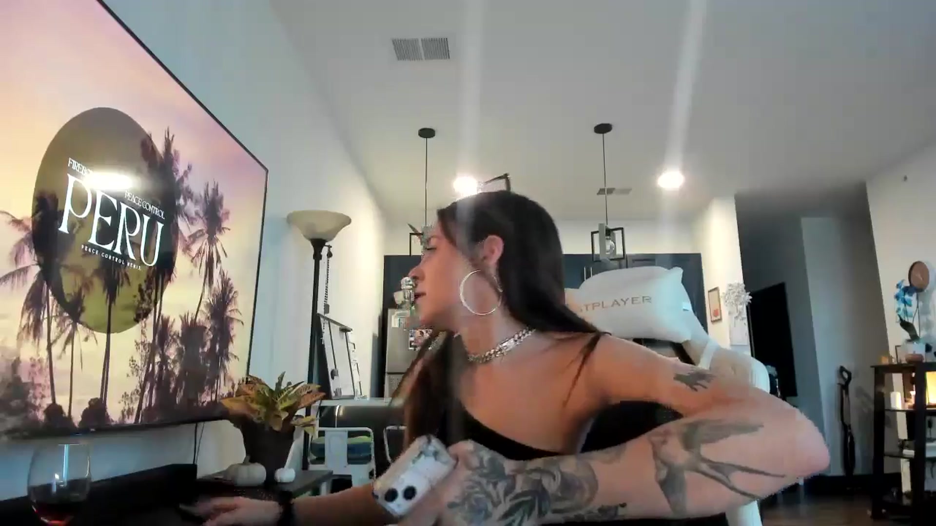 Gallery image thumbnail from marymartinez's myfreecams stream on, 11/01/2024, 20:59 image 19 of 20