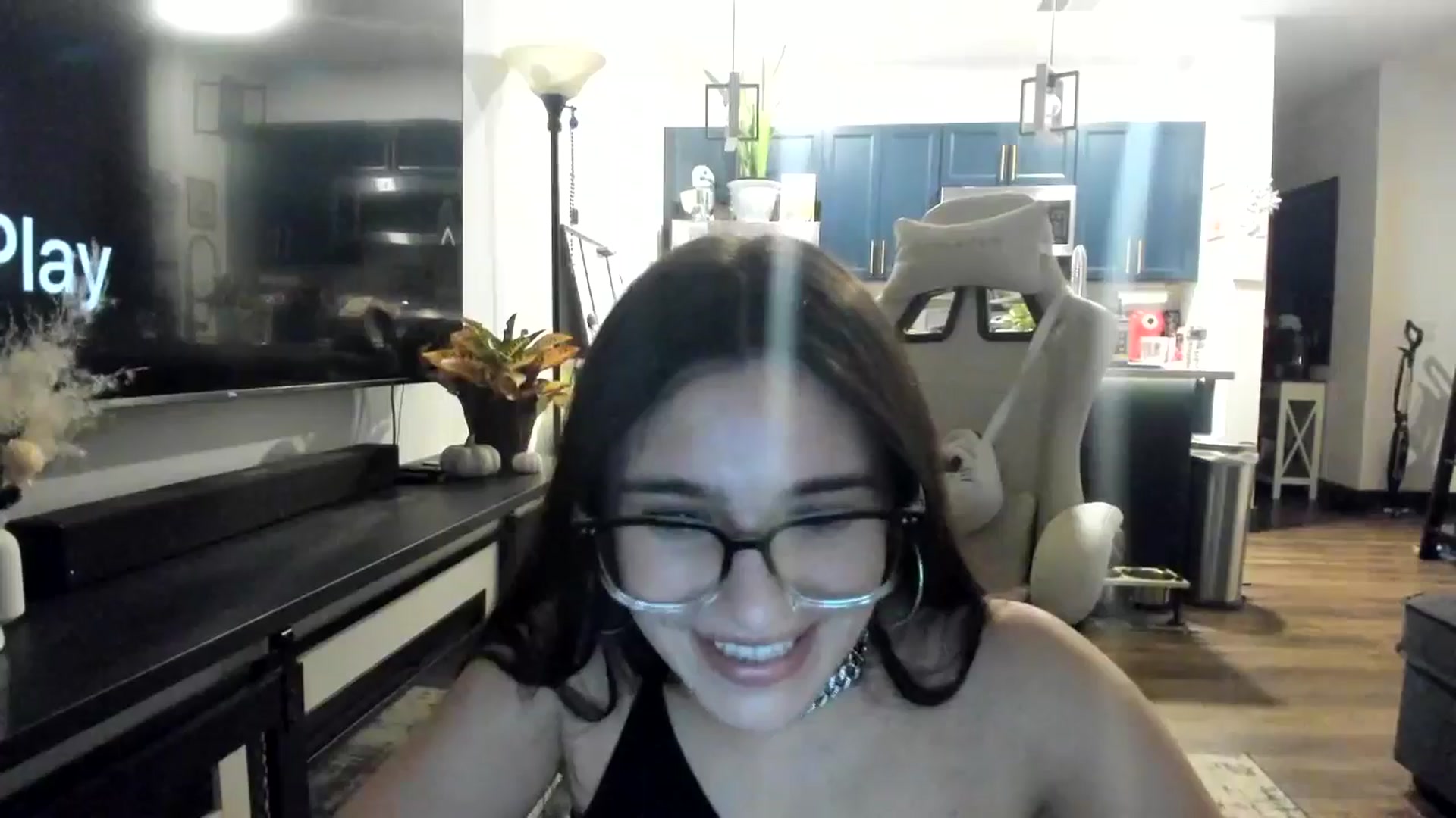 Gallery image thumbnail from marymartinez's myfreecams stream on, 11/01/2024, 22:43 image 13 of 20