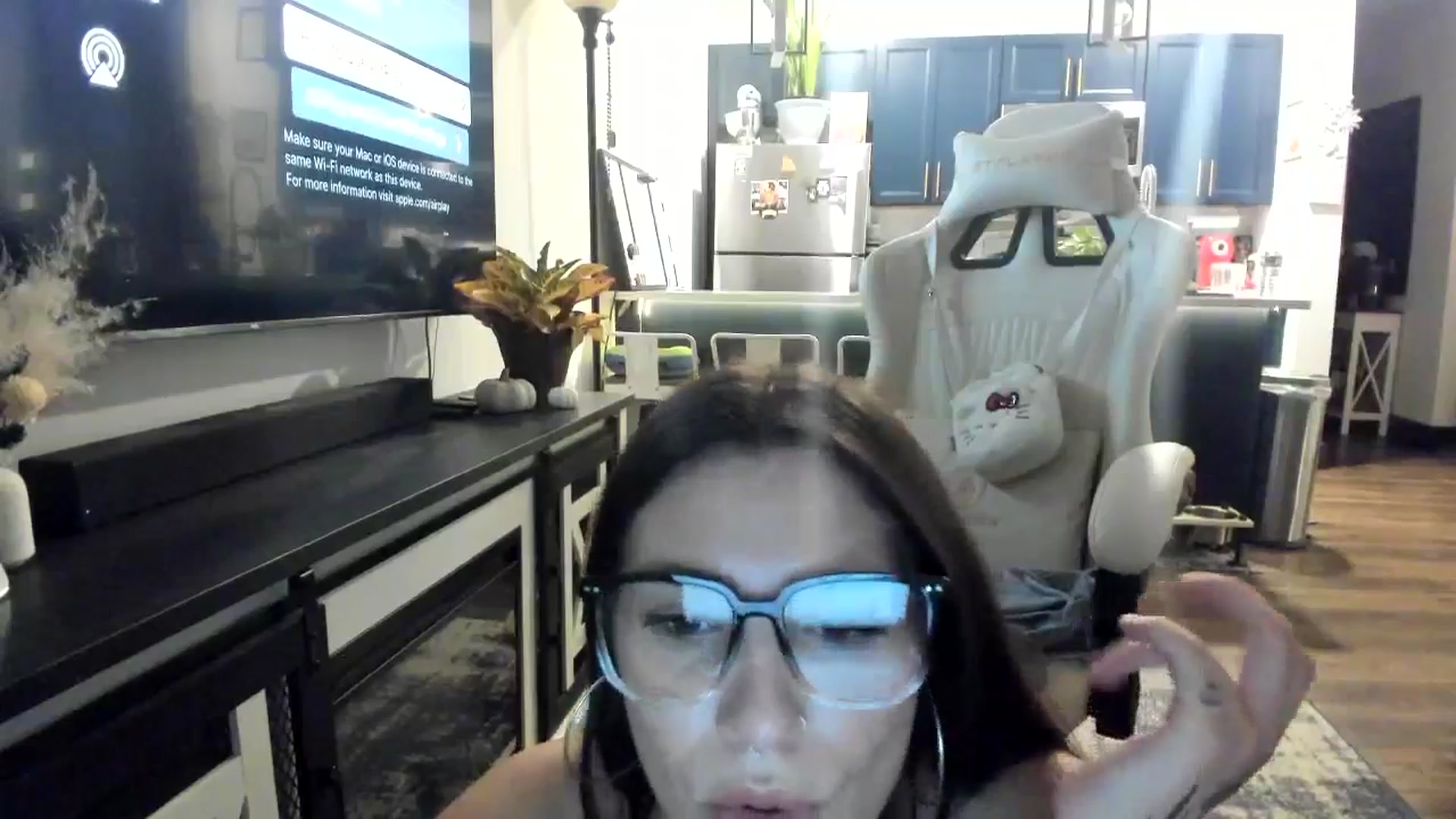 Gallery image thumbnail from marymartinez's myfreecams stream on, 11/01/2024, 22:43 image 15 of 20