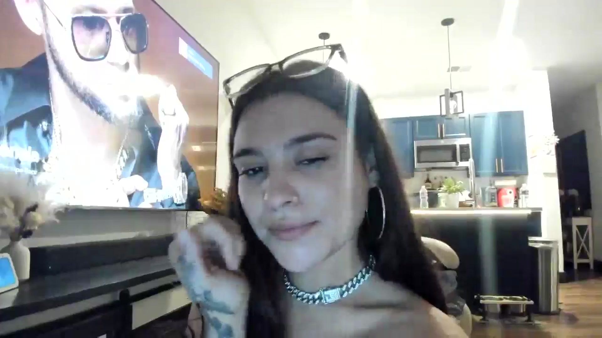 Gallery image thumbnail from marymartinez's myfreecams stream on, 11/01/2024, 22:43 image 19 of 20