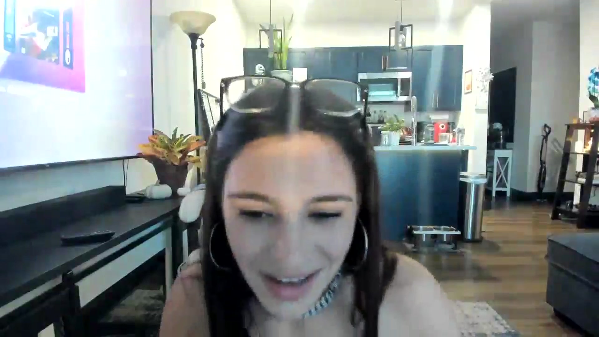 Gallery image thumbnail from marymartinez's myfreecams stream on, 11/01/2024, 22:43 image 5 of 20