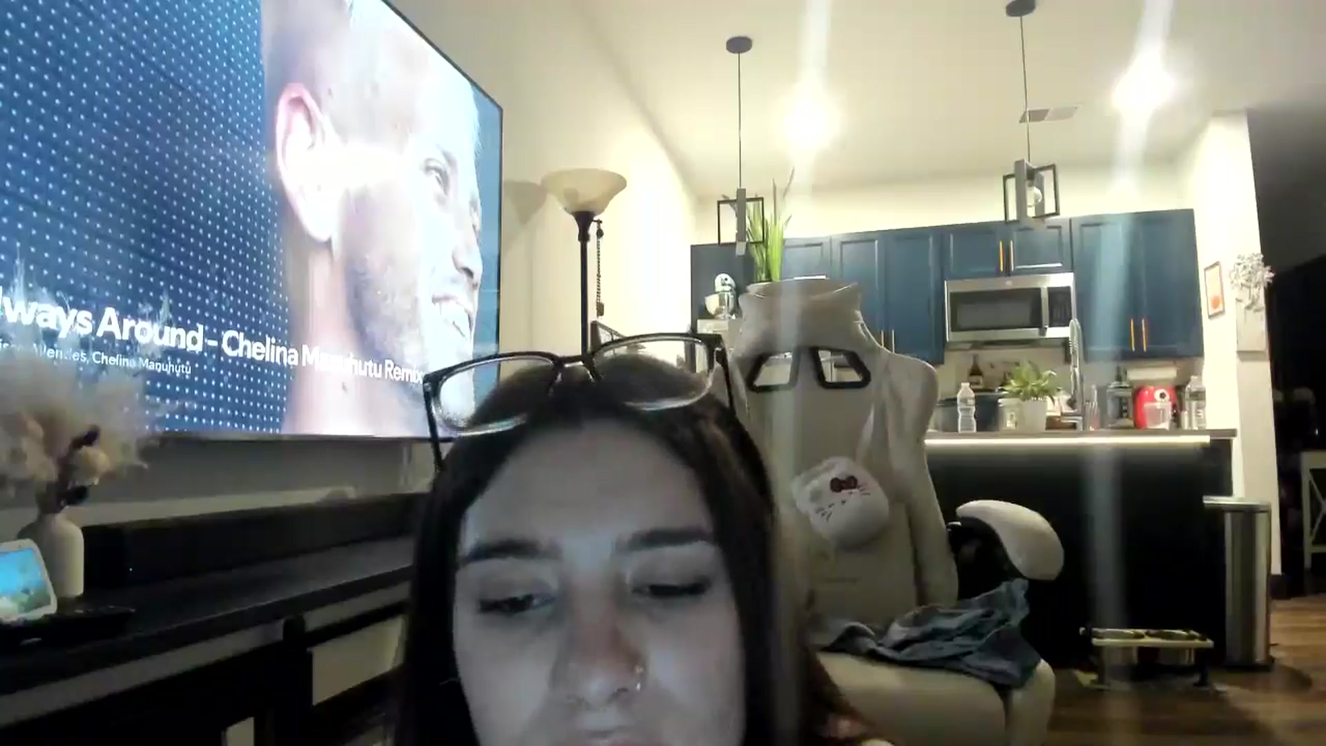 Gallery image thumbnail from marymartinez's myfreecams stream on, 11/01/2024, 23:03 image 17 of 20