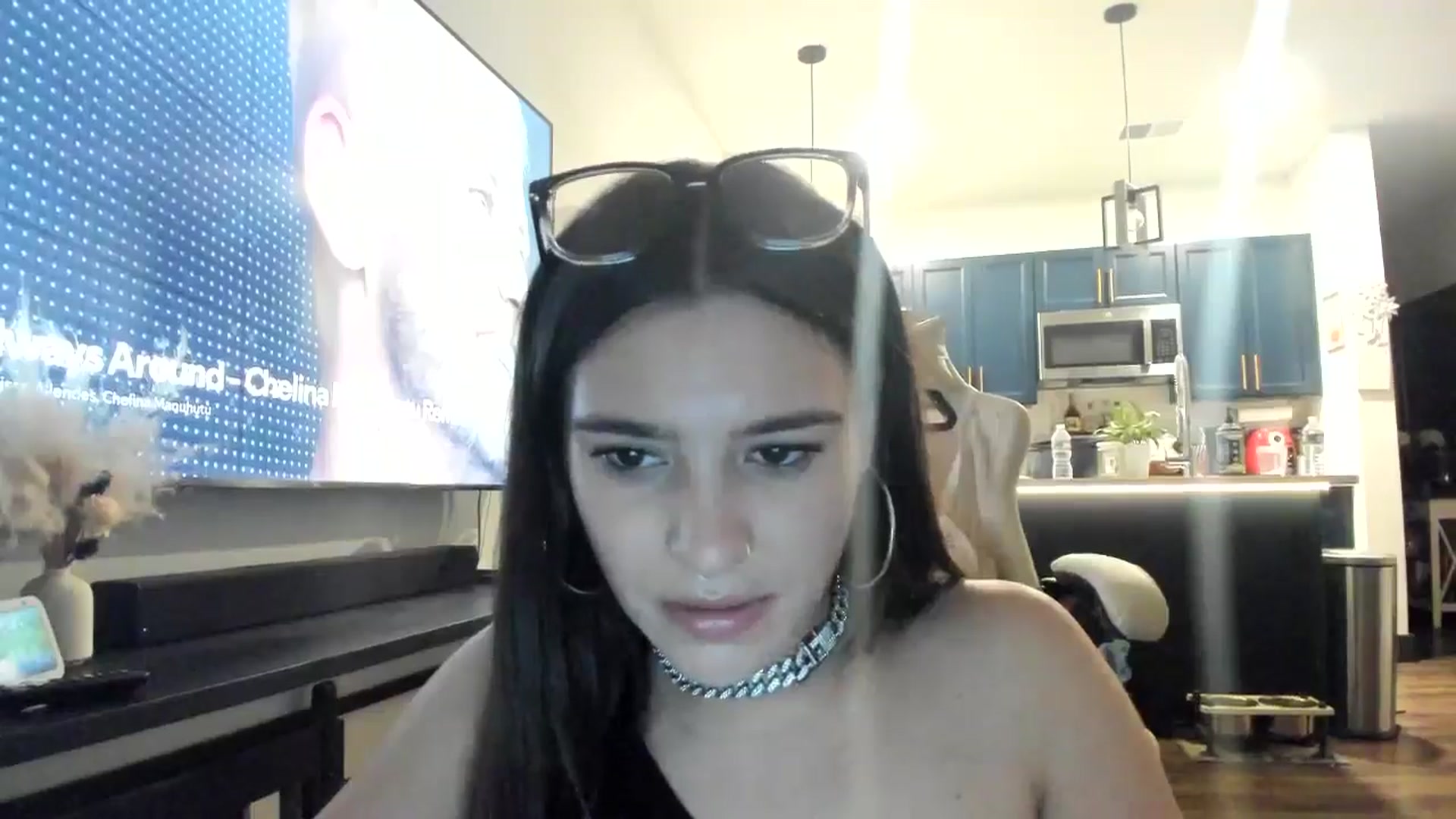 Gallery image thumbnail from marymartinez's myfreecams stream on, 11/01/2024, 23:03 image 19 of 20
