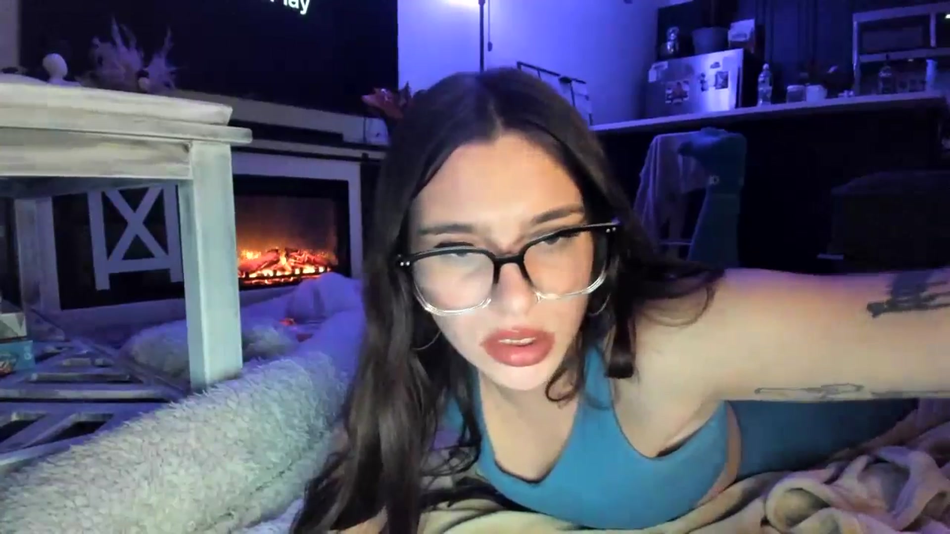 Gallery image thumbnail from marymartinez's myfreecams stream on, 11/04/2024, 08:04 image 8 of 20