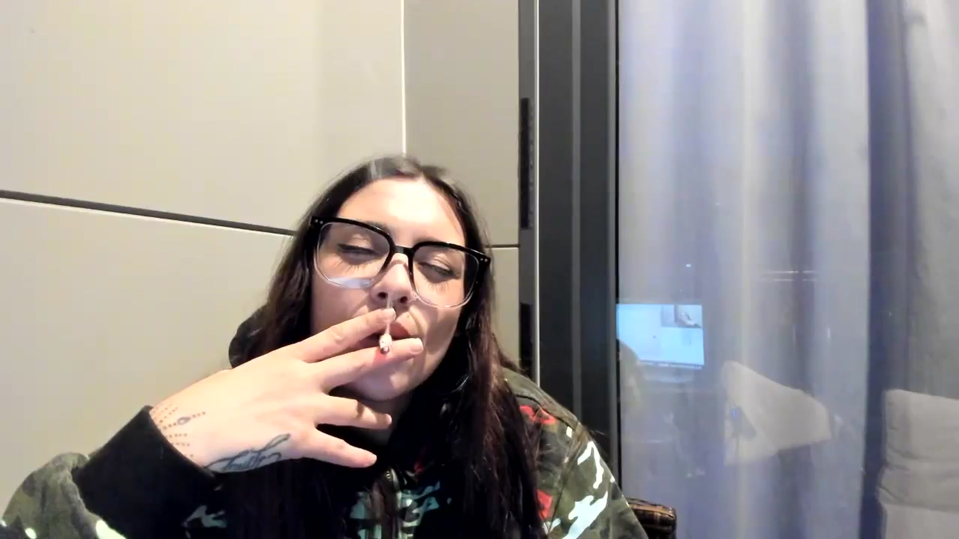 Gallery image thumbnail from marymartinez's myfreecams stream on, 11/04/2024, 09:48 image 15 of 20