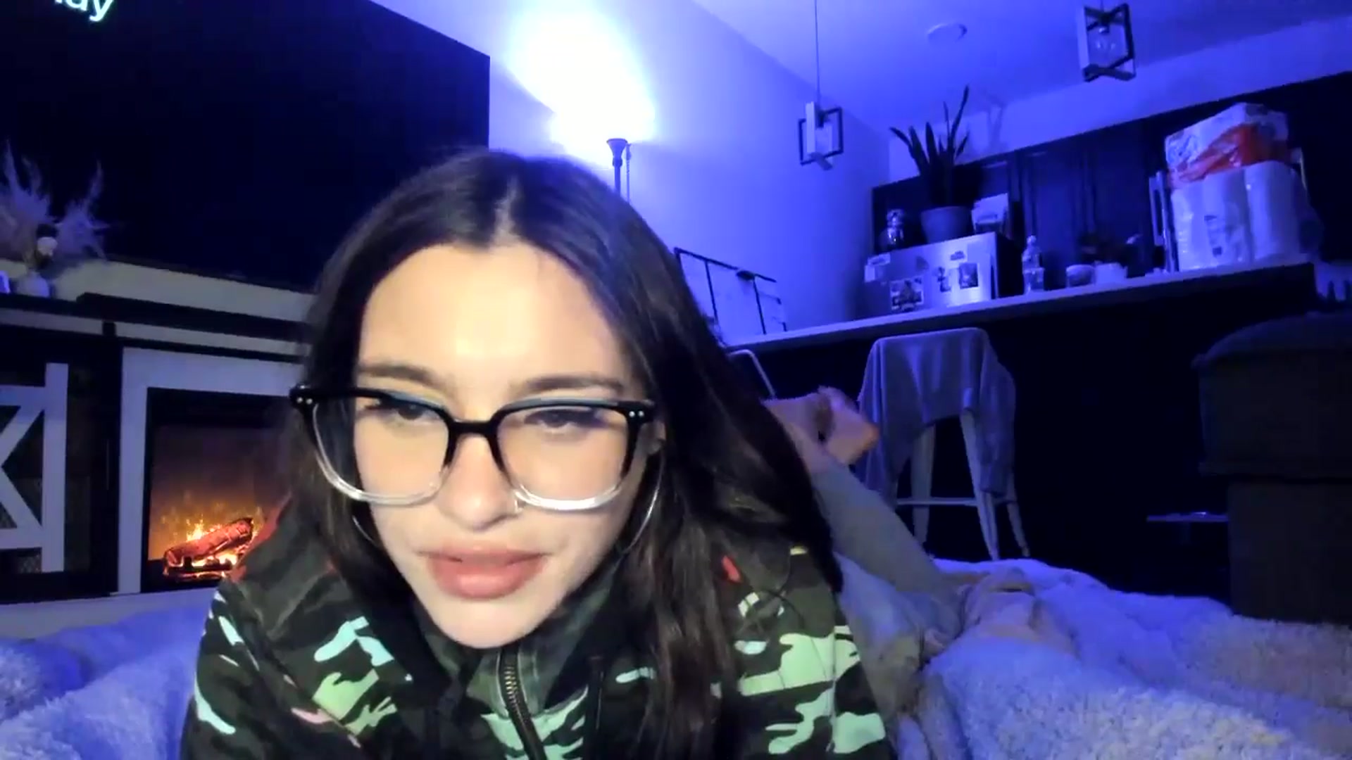 Gallery image thumbnail from marymartinez's myfreecams stream on, 11/04/2024, 09:48 image 17 of 20