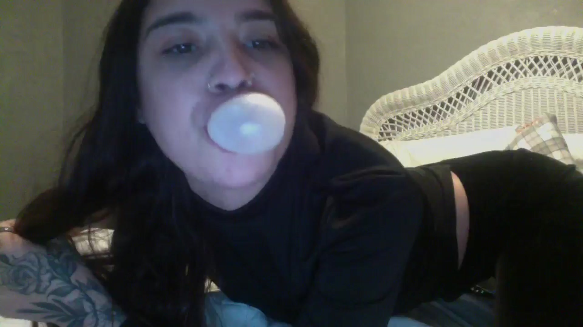 Gallery image thumbnail from marymartinez's myfreecams stream on, 11/21/2024, 13:06 image 14 of 20