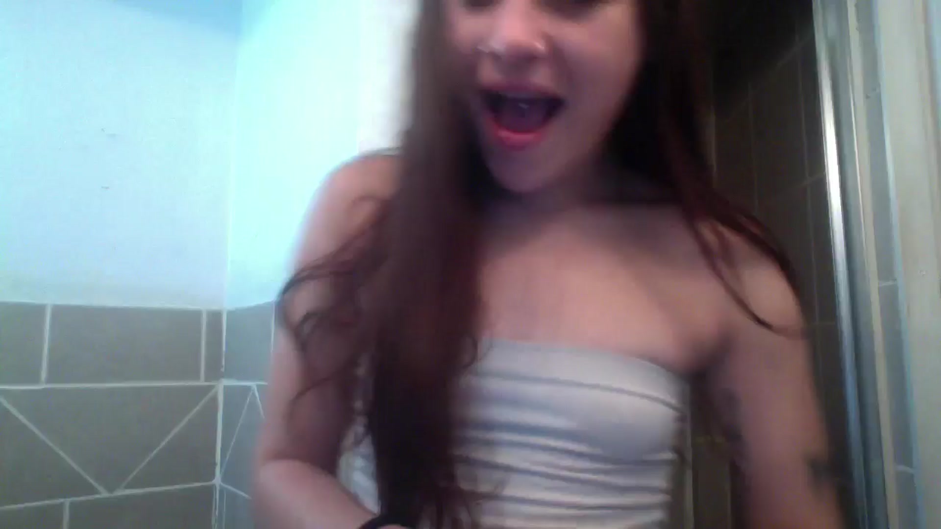 Gallery image thumbnail from marymartinez's myfreecams stream on, 11/21/2024, 18:03 image 1 of 20