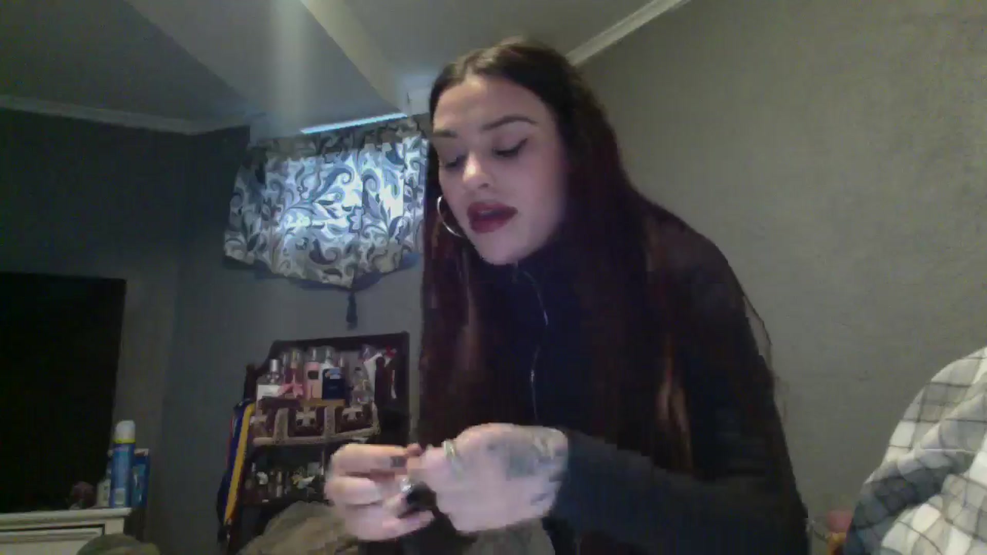 Gallery image thumbnail from marymartinez's myfreecams stream on, 11/21/2024, 20:17 image 10 of 20