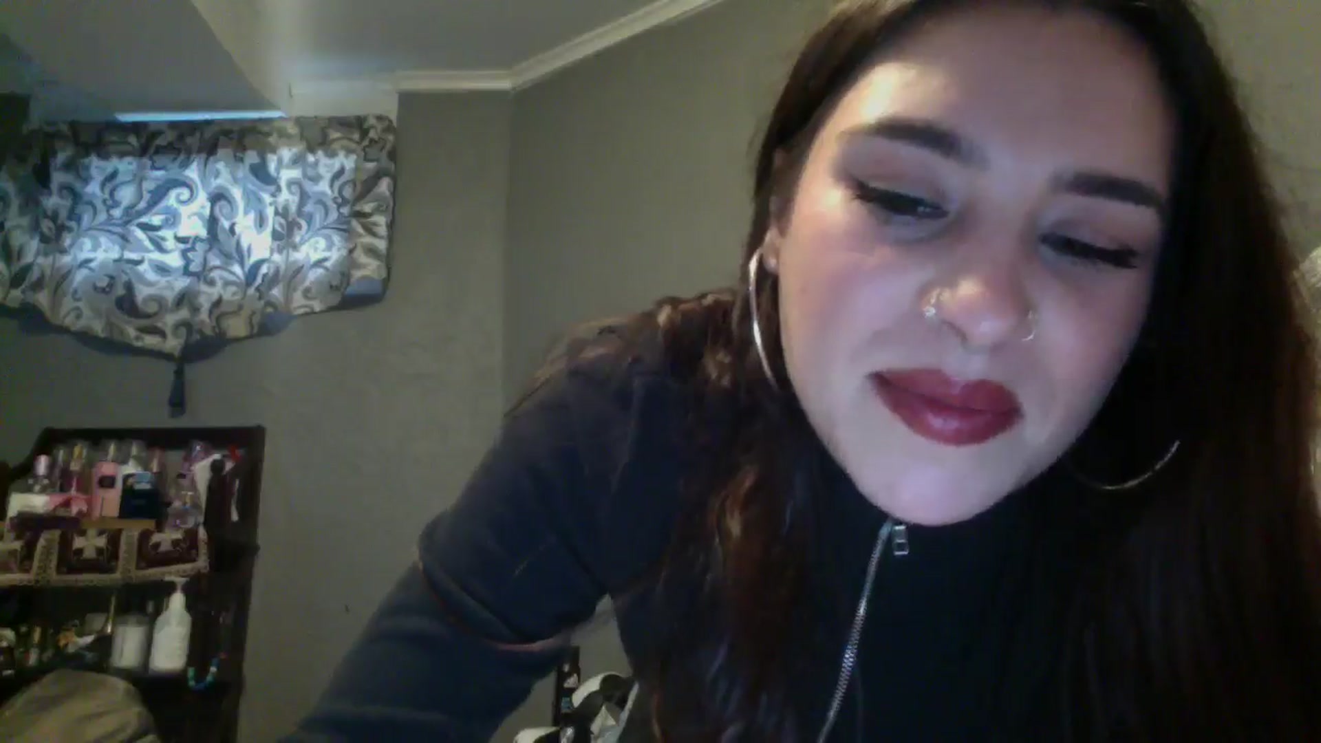 Gallery image thumbnail from marymartinez's myfreecams stream on, 11/21/2024, 20:17 image 17 of 20