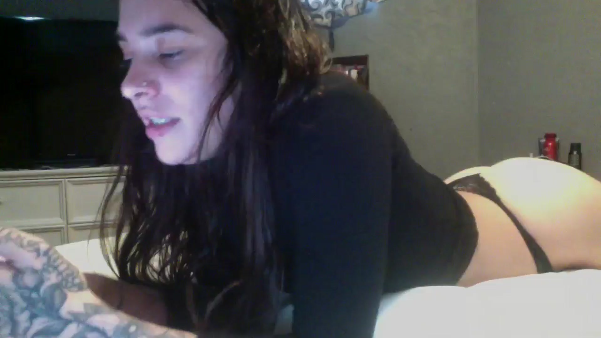 Gallery image thumbnail from marymartinez's myfreecams stream on, 11/29/2024, 19:04 image 19 of 20