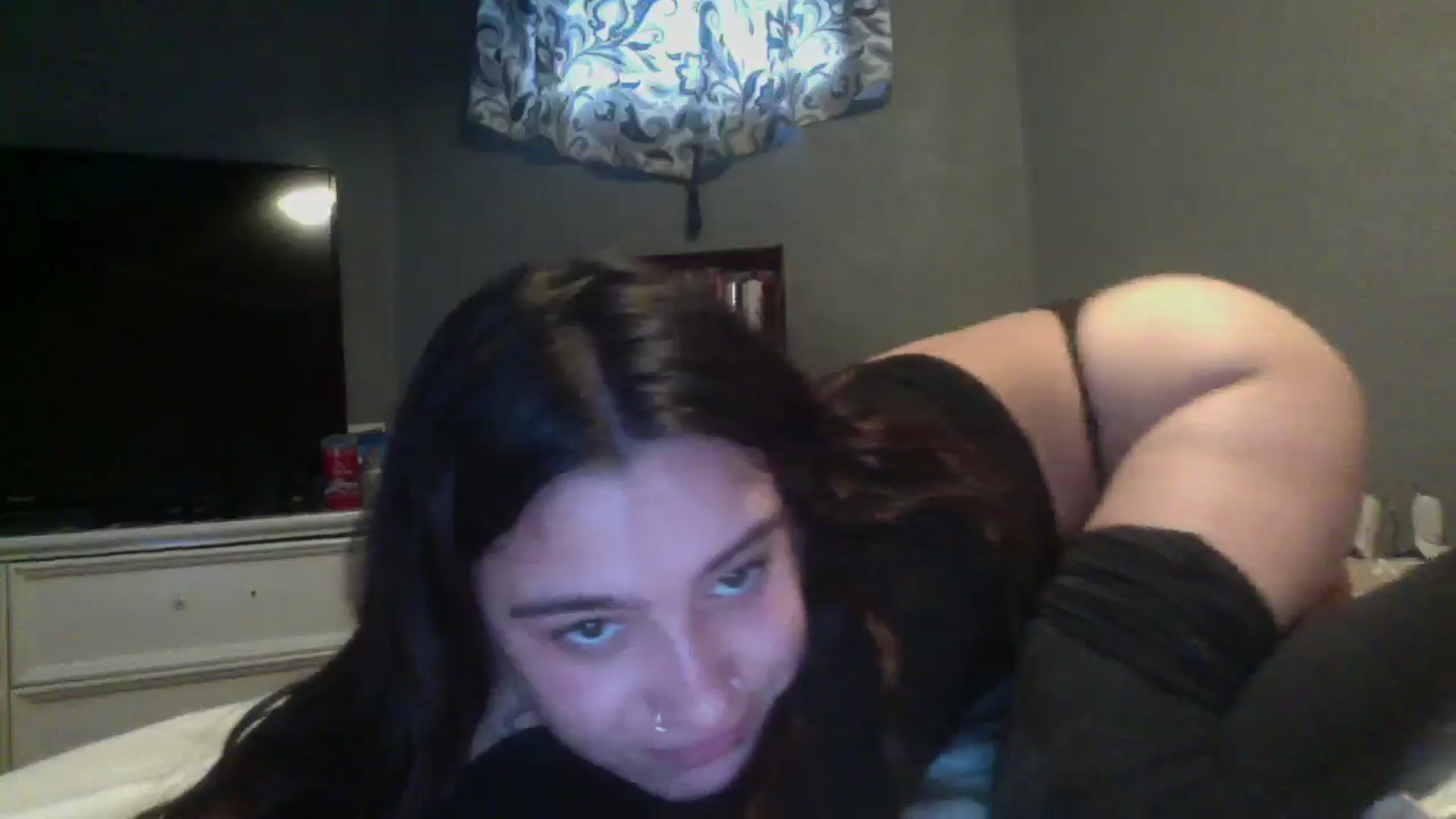 Gallery image thumbnail from marymartinez's myfreecams stream on, 11/29/2024, 19:56 image 4 of 20