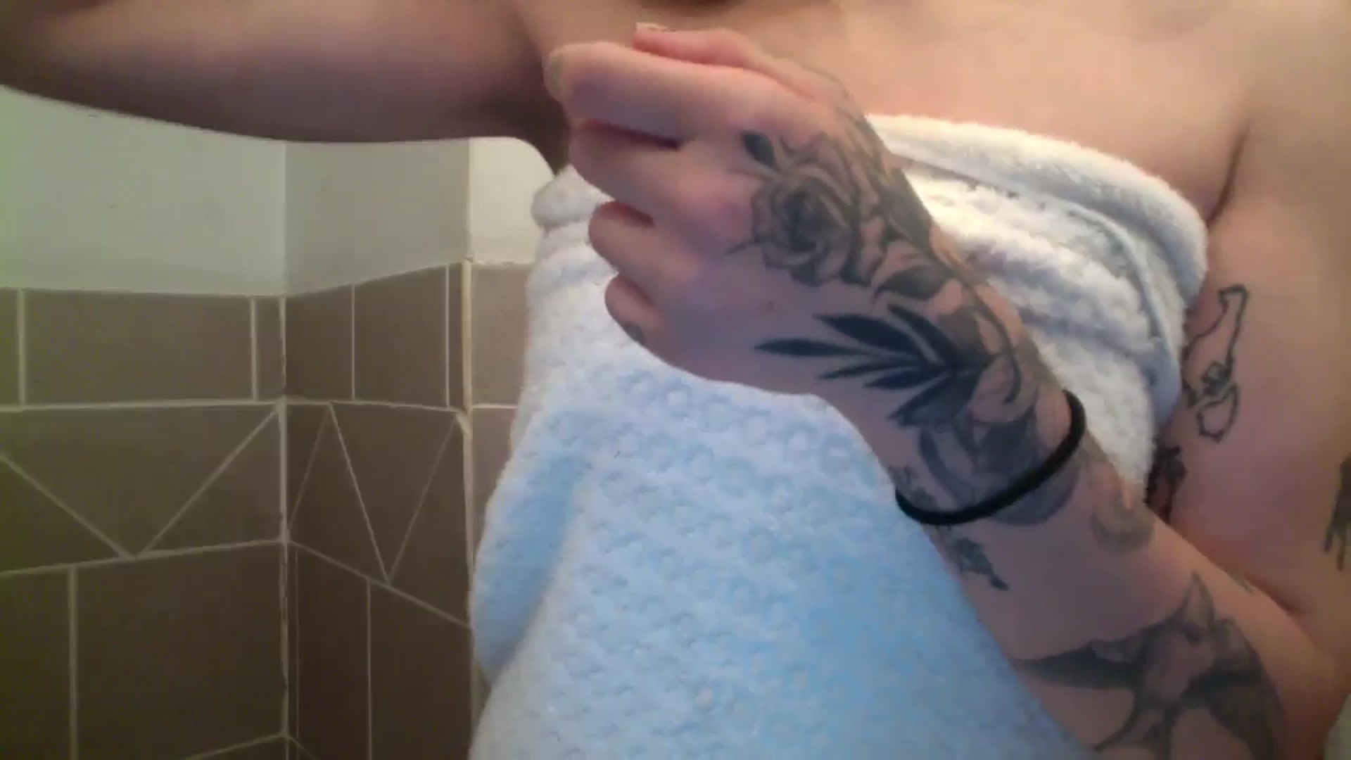 Gallery image thumbnail from marymartinez's myfreecams stream on, 12/01/2024, 18:21 image 5 of 20