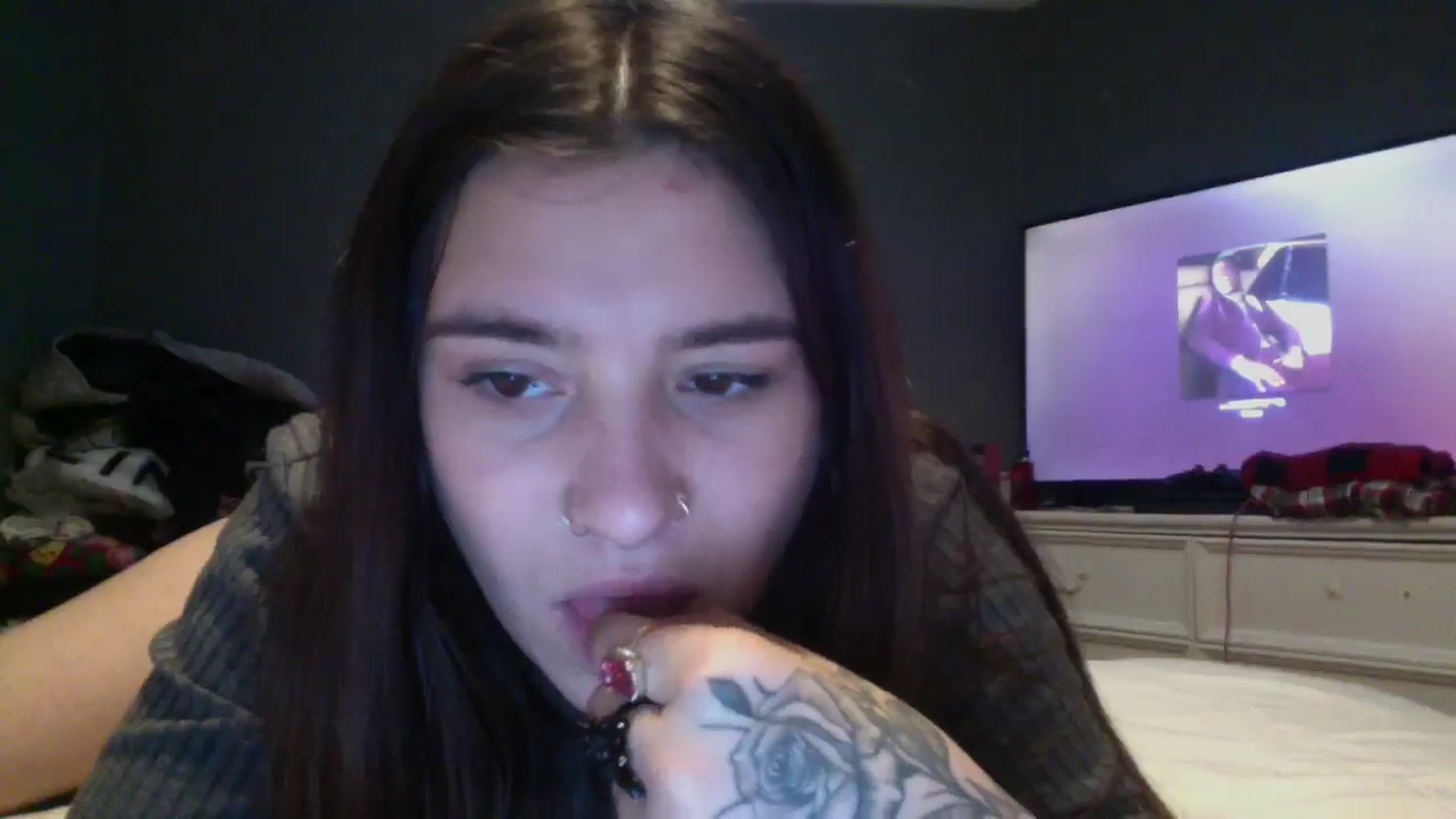 Gallery image thumbnail from marymartinez's myfreecams stream on, 12/02/2024, 19:47 image 8 of 20