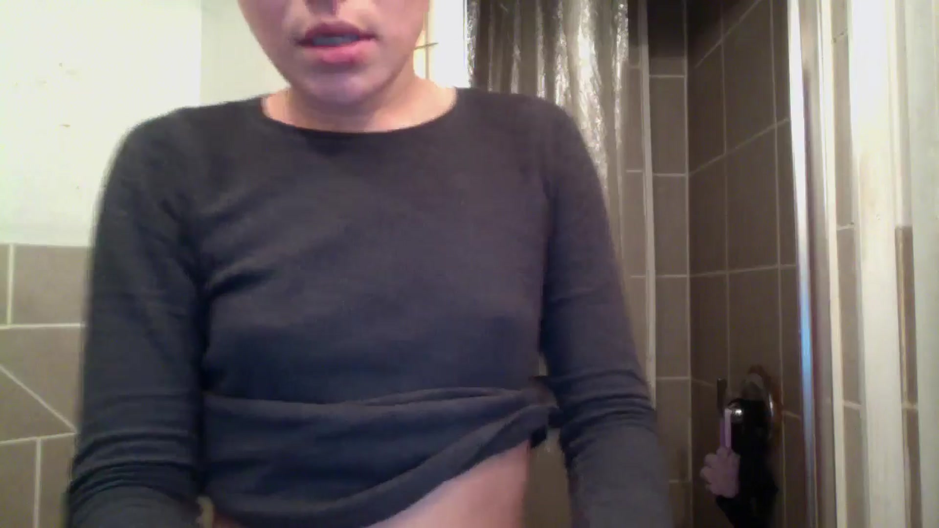 Gallery image thumbnail from marymartinez's myfreecams stream on, 12/04/2024, 19:42 image 13 of 20