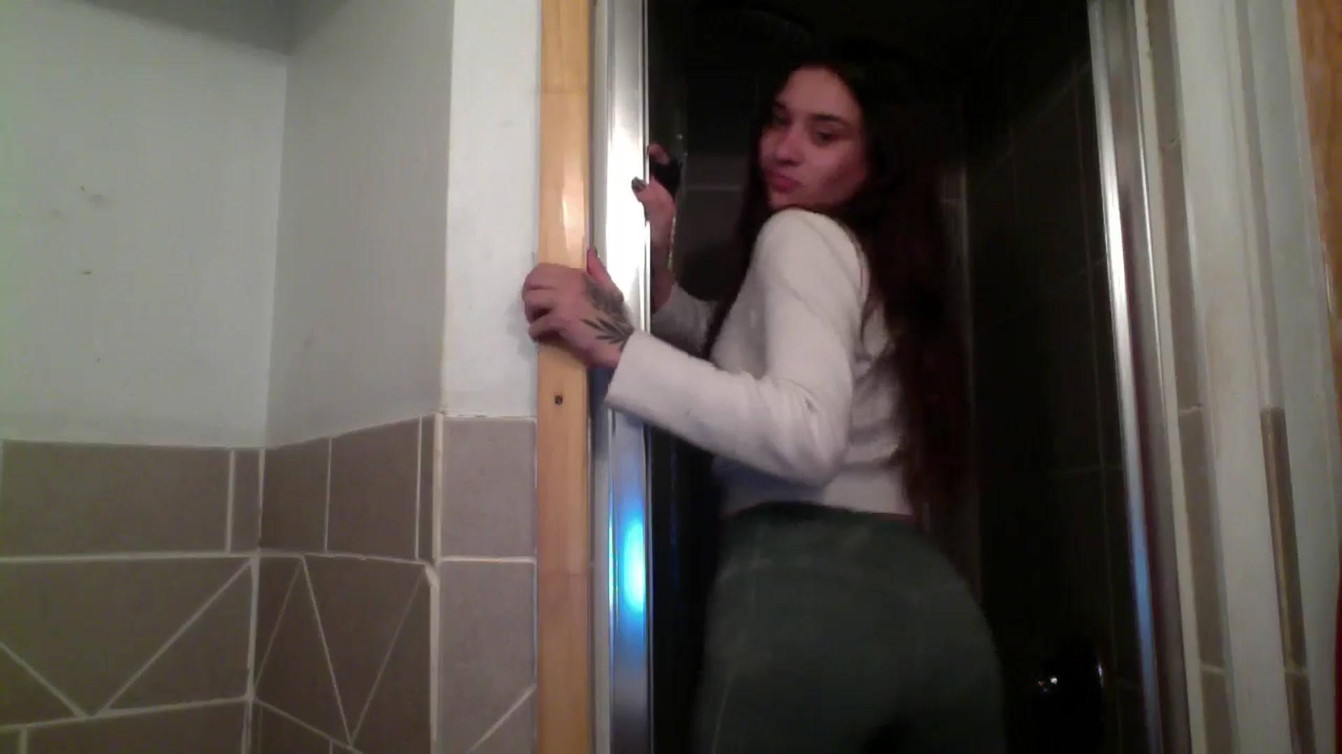 Gallery image thumbnail from marymartinez's myfreecams stream on, 12/04/2024, 20:22 image 16 of 20