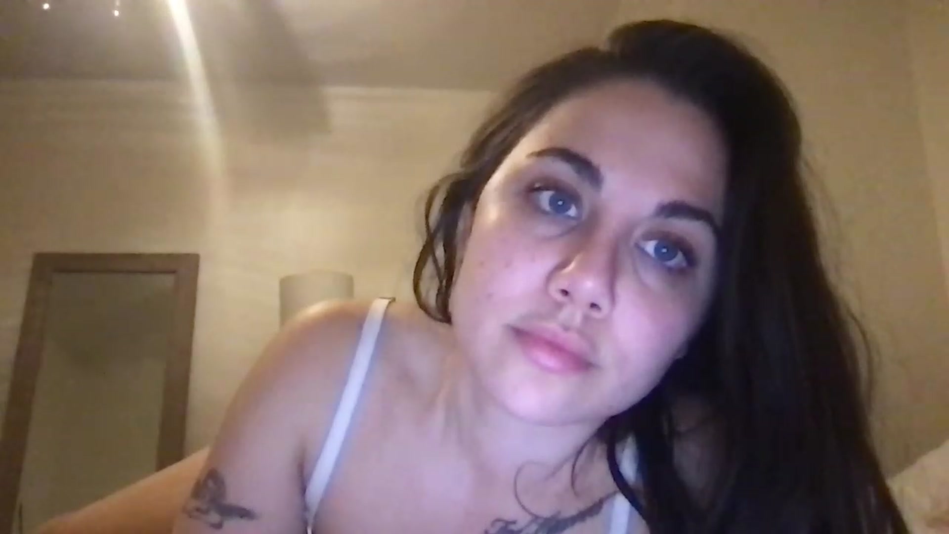 Gallery image thumbnail from marynotvirgin's myfreecams stream on, 12/13/2022, 02:50 image 16 of 20