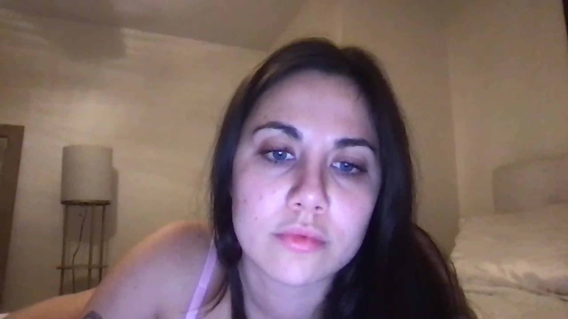 Gallery image thumbnail from marynotvirgin's myfreecams stream on, 12/31/2022, 03:58 image 9 of 20