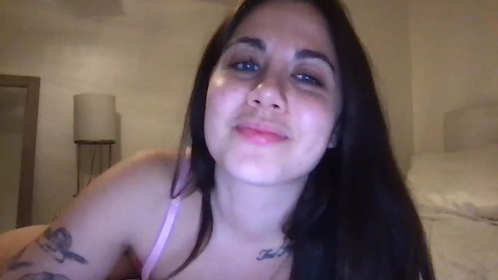 Gallery image thumbnail from marynotvirgin's myfreecams stream on, 12/31/2022, 03:58 image 14 of 20