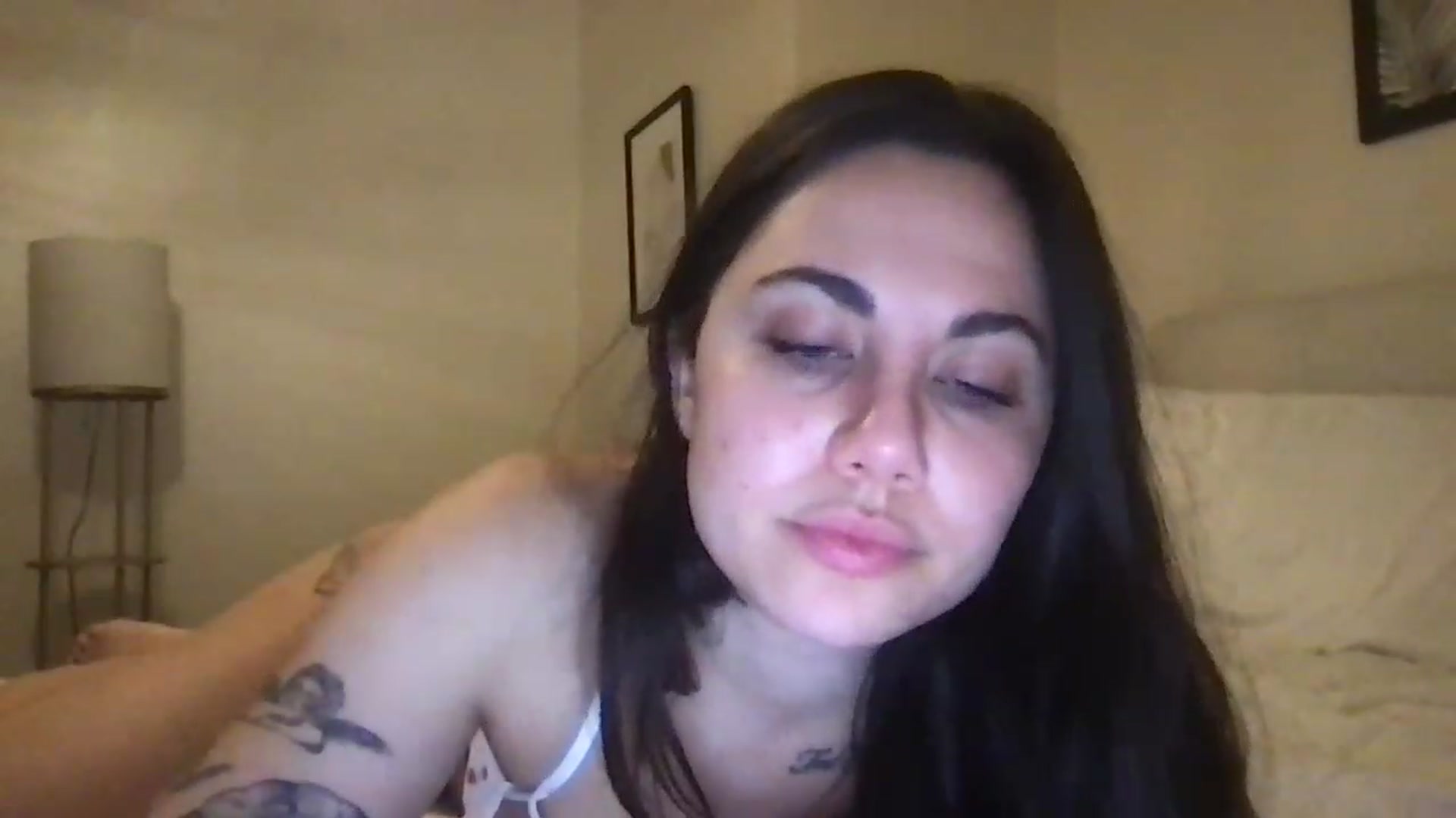 Gallery image thumbnail from marynotvirgin's myfreecams stream on, 01/13/2023, 03:18 image 10 of 20