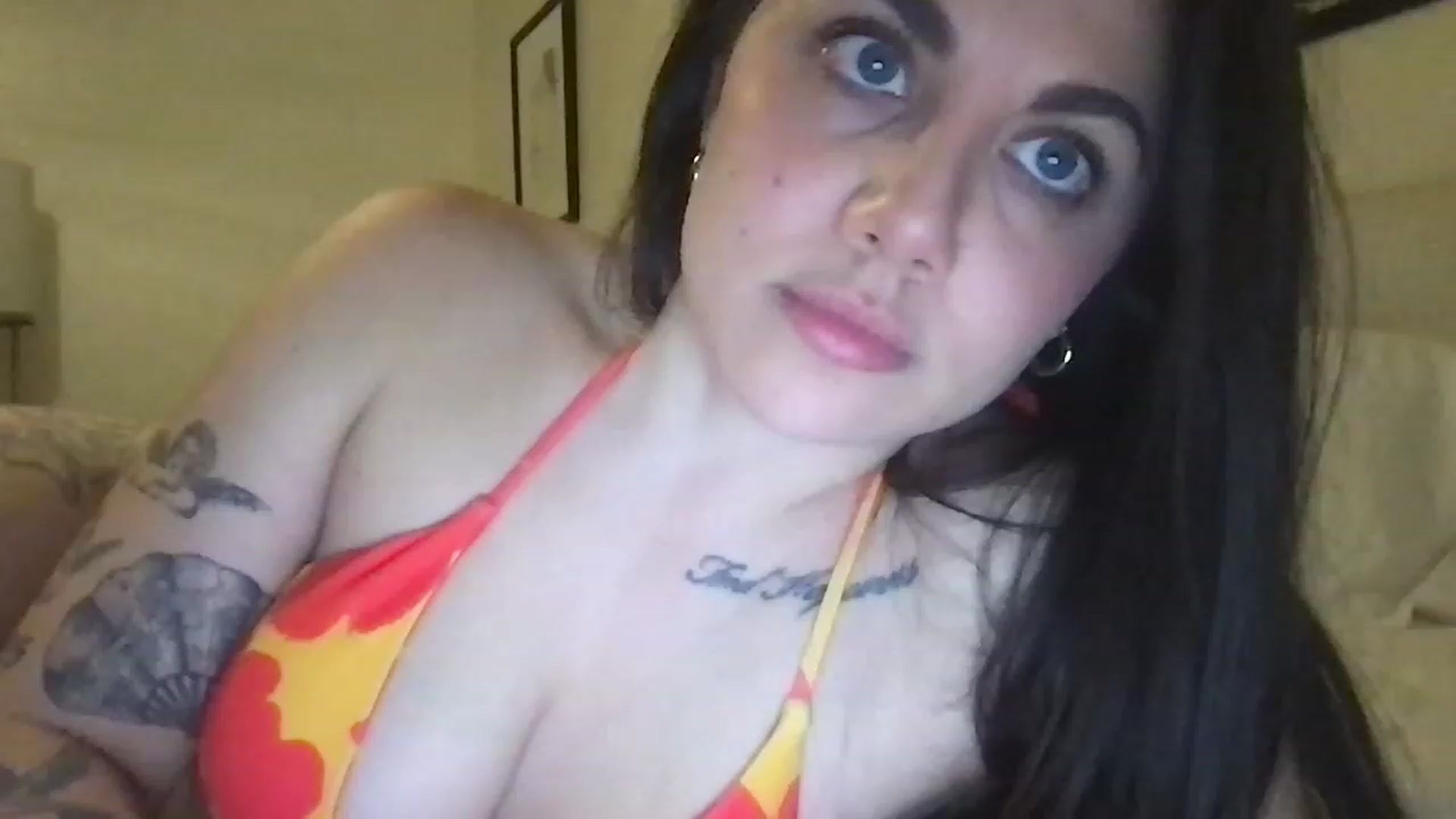 Gallery image thumbnail from marynotvirgin's myfreecams stream on, 01/16/2023, 03:21 image 13 of 20