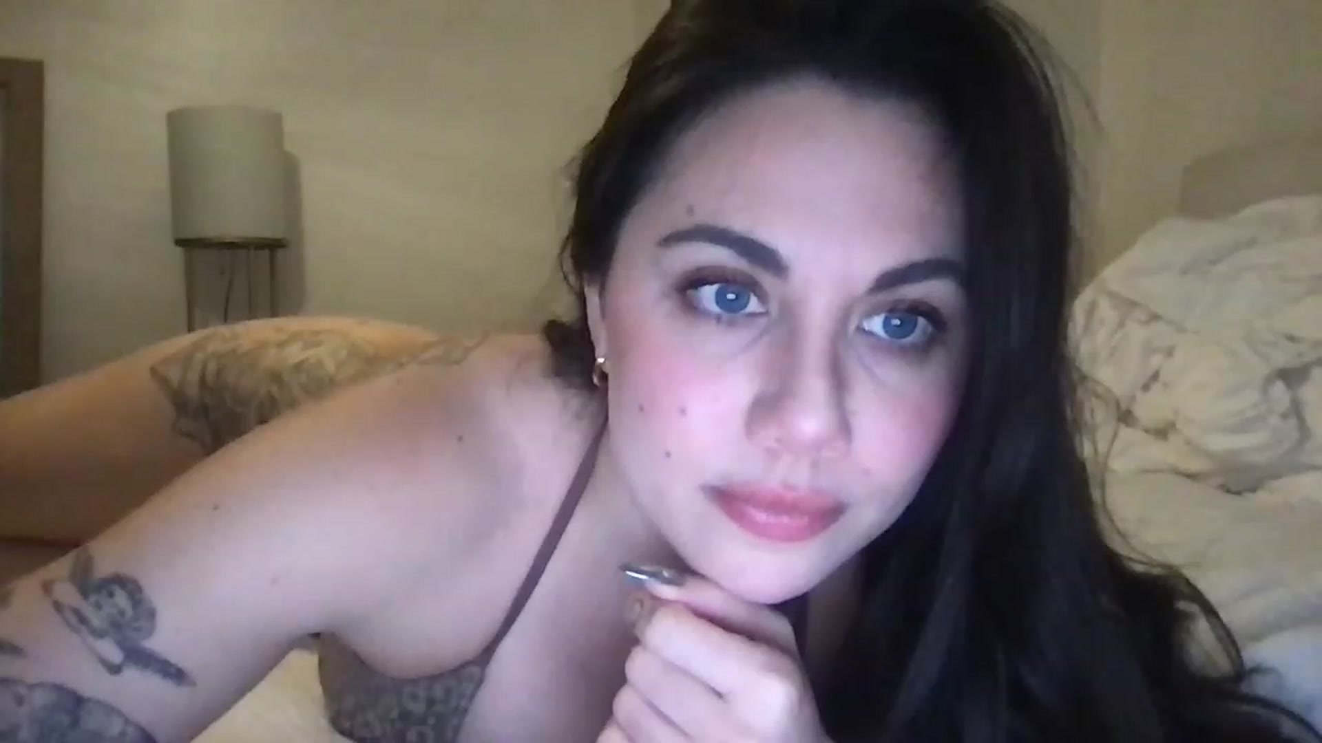 Gallery image thumbnail from marynotvirgin's myfreecams stream on, 01/26/2023, 23:29 image 7 of 20