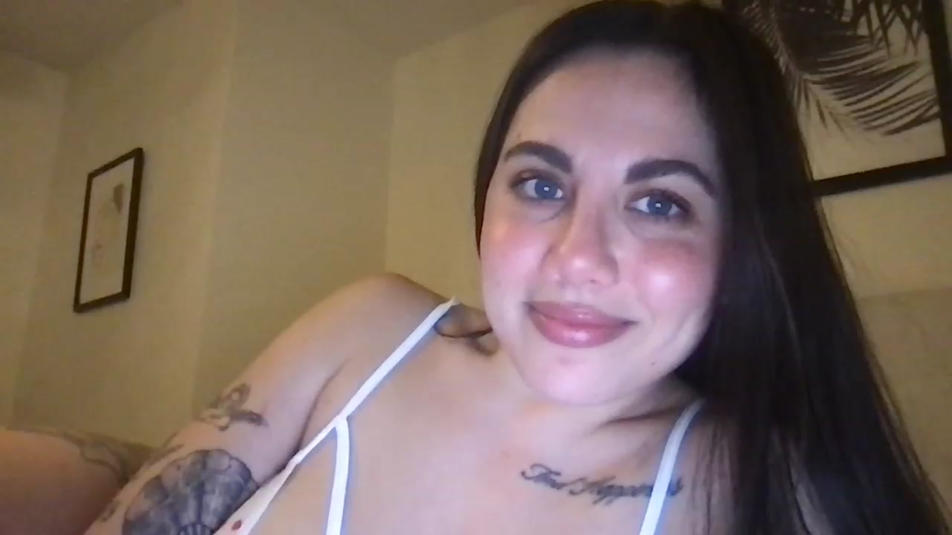 Gallery image thumbnail from marynotvirgin's myfreecams stream on, 01/31/2023, 02:05 image 9 of 20