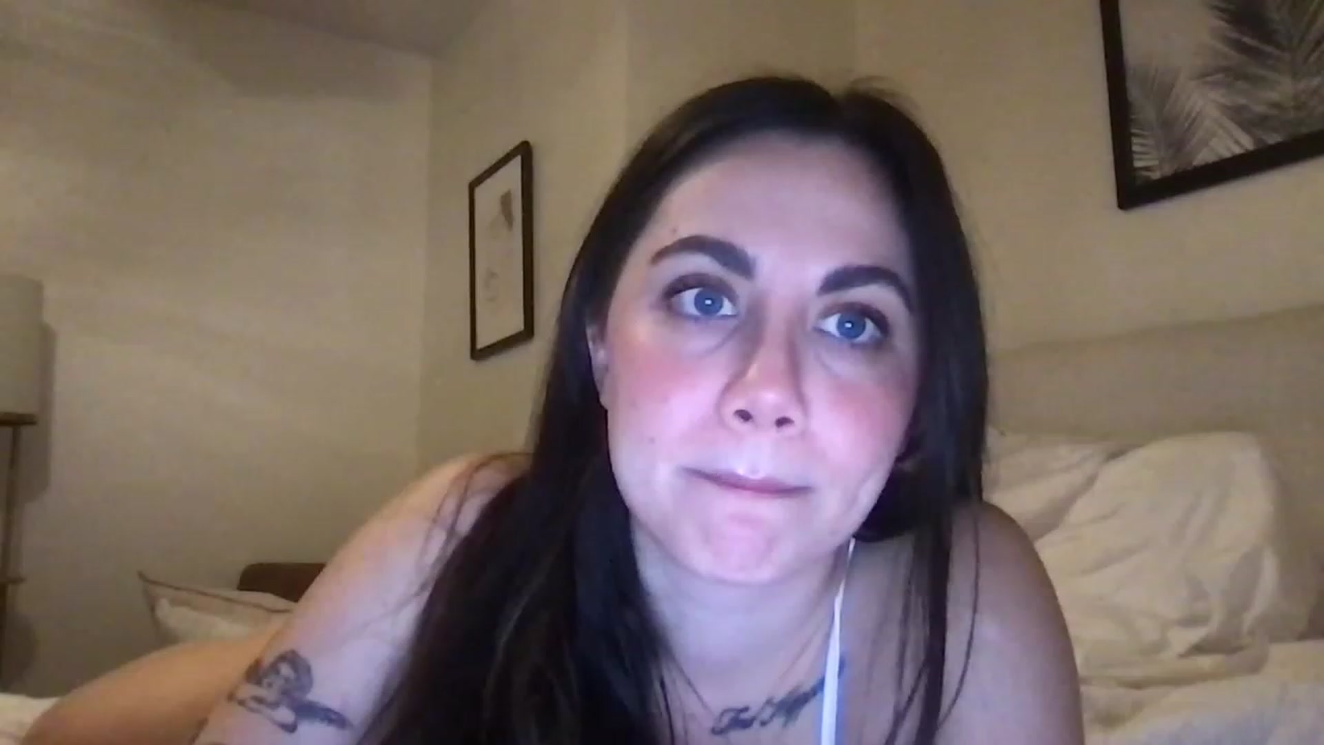 Gallery image thumbnail from marynotvirgin's myfreecams stream on, 01/31/2023, 02:05 image 8 of 20