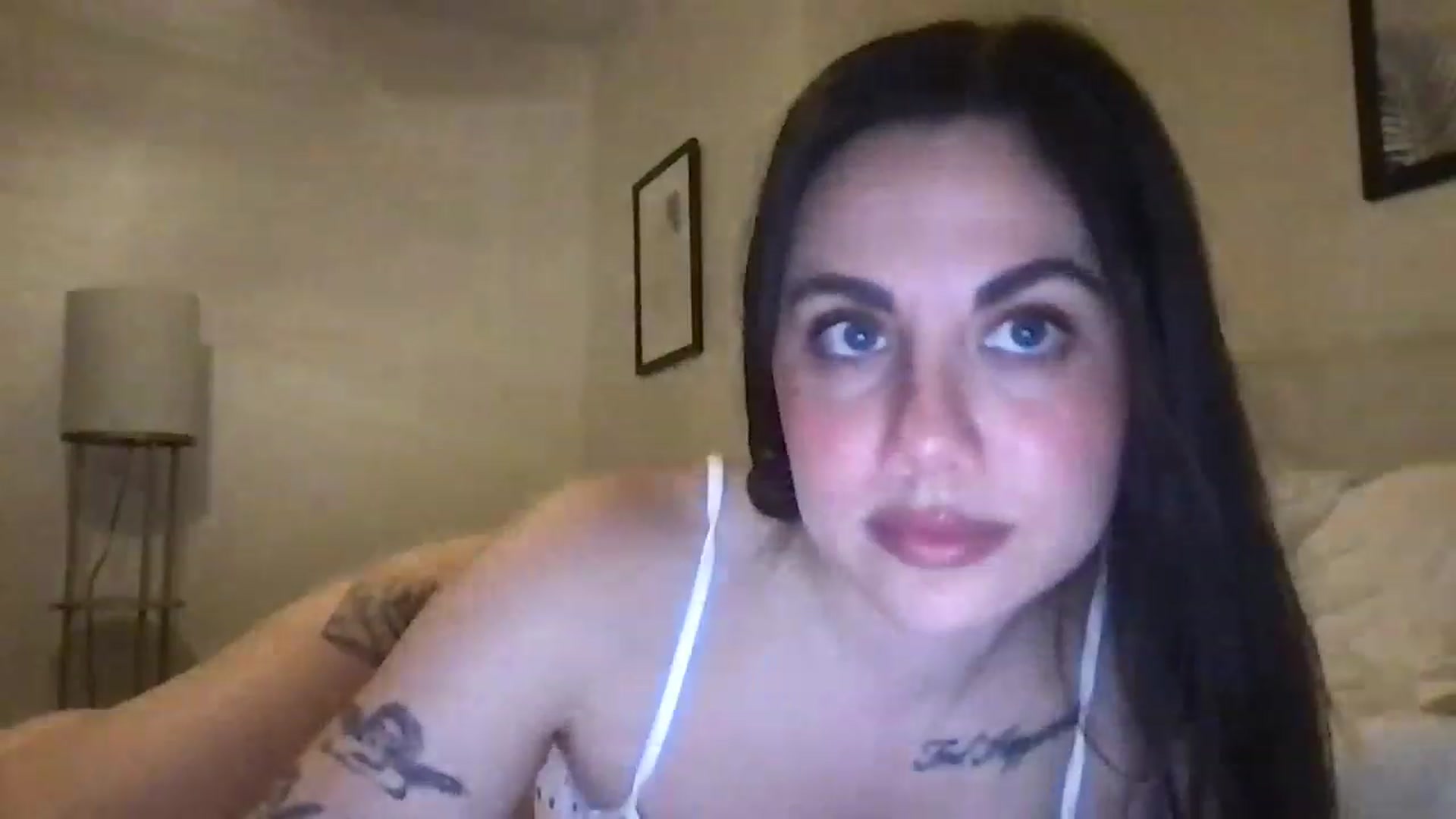 Gallery image thumbnail from marynotvirgin's myfreecams stream on, 01/31/2023, 02:05 image 13 of 20