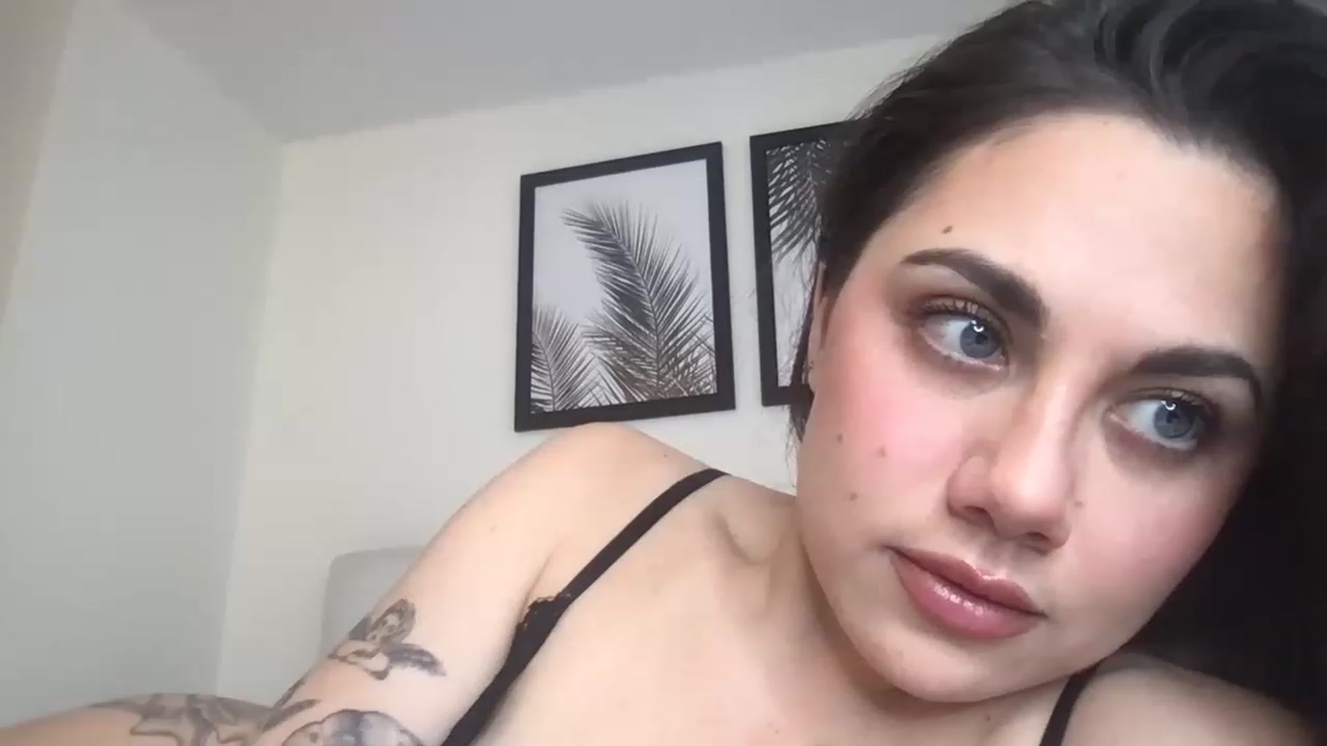 Gallery image thumbnail from marynotvirgin's myfreecams stream on, 03/05/2023, 21:17 image 19 of 20