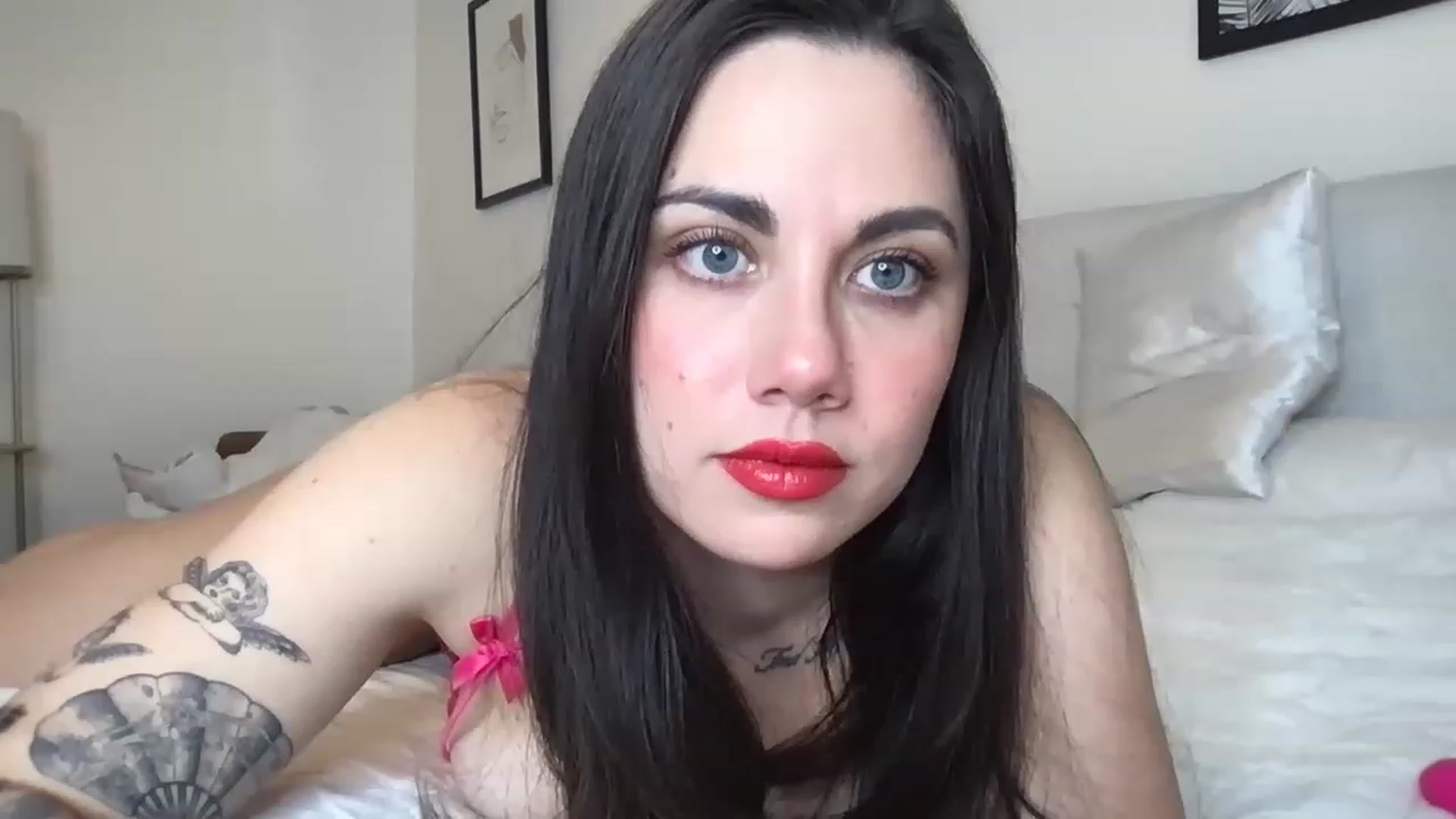 Gallery image thumbnail from marynotvirgin's myfreecams stream on, 03/13/2023, 02:29 image 6 of 20