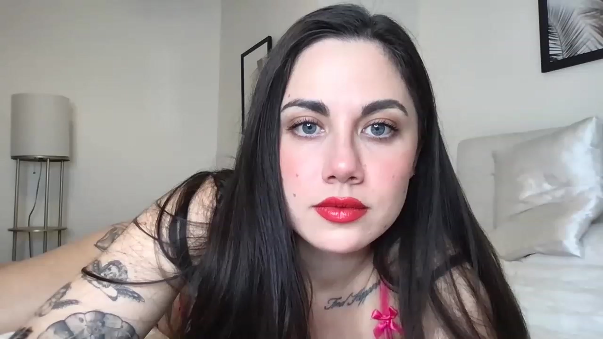 Gallery image thumbnail from marynotvirgin's myfreecams stream on, 03/13/2023, 02:29 image 1 of 20
