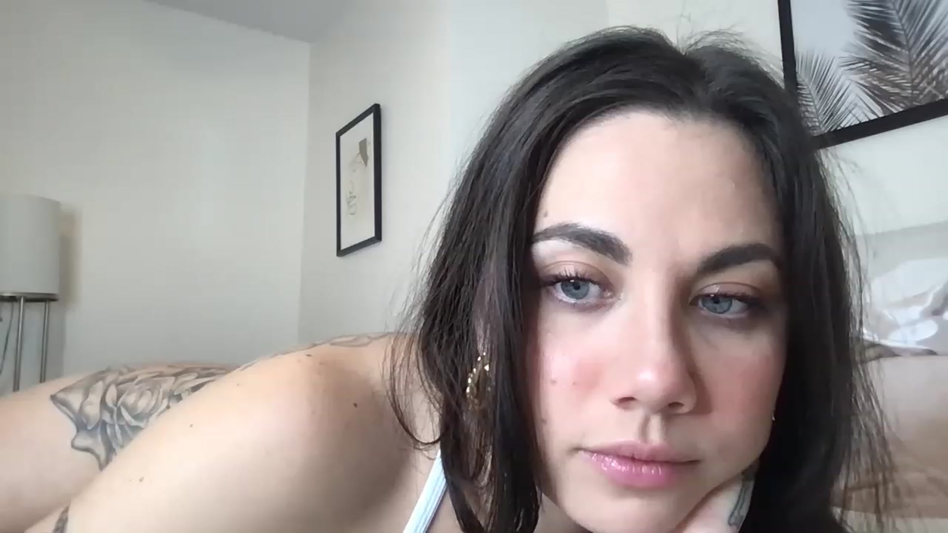 Gallery image thumbnail from marynotvirgin's myfreecams stream on, 03/17/2023, 02:46 image 18 of 20