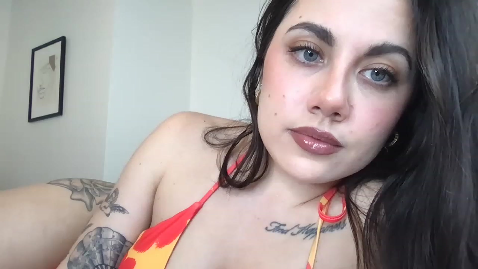 Gallery image thumbnail from marynotvirgin's myfreecams stream on, 03/20/2023, 20:24 image 6 of 20