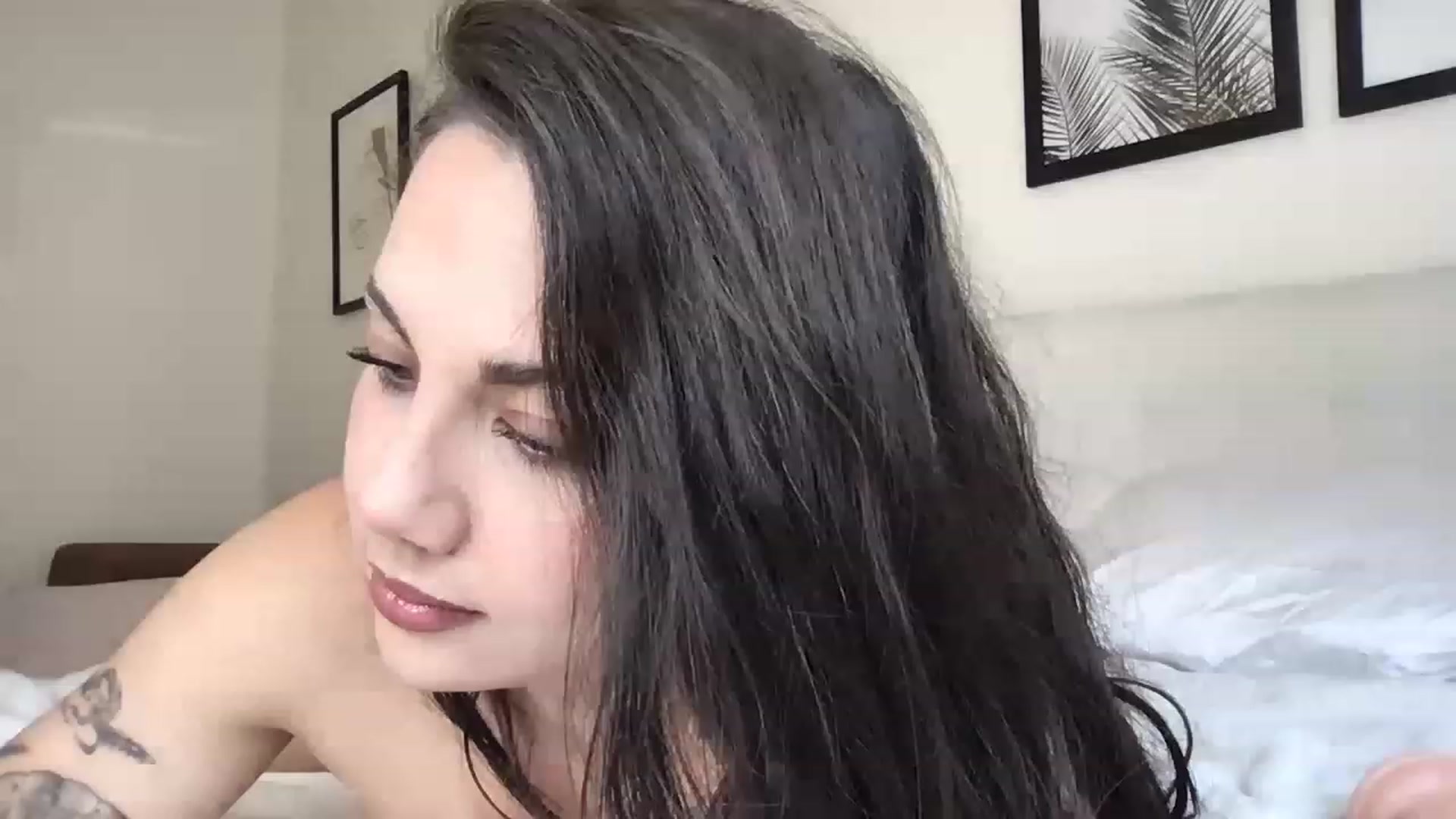 Gallery image thumbnail from marynotvirgin's myfreecams stream on, 04/18/2023, 21:33 image 13 of 20