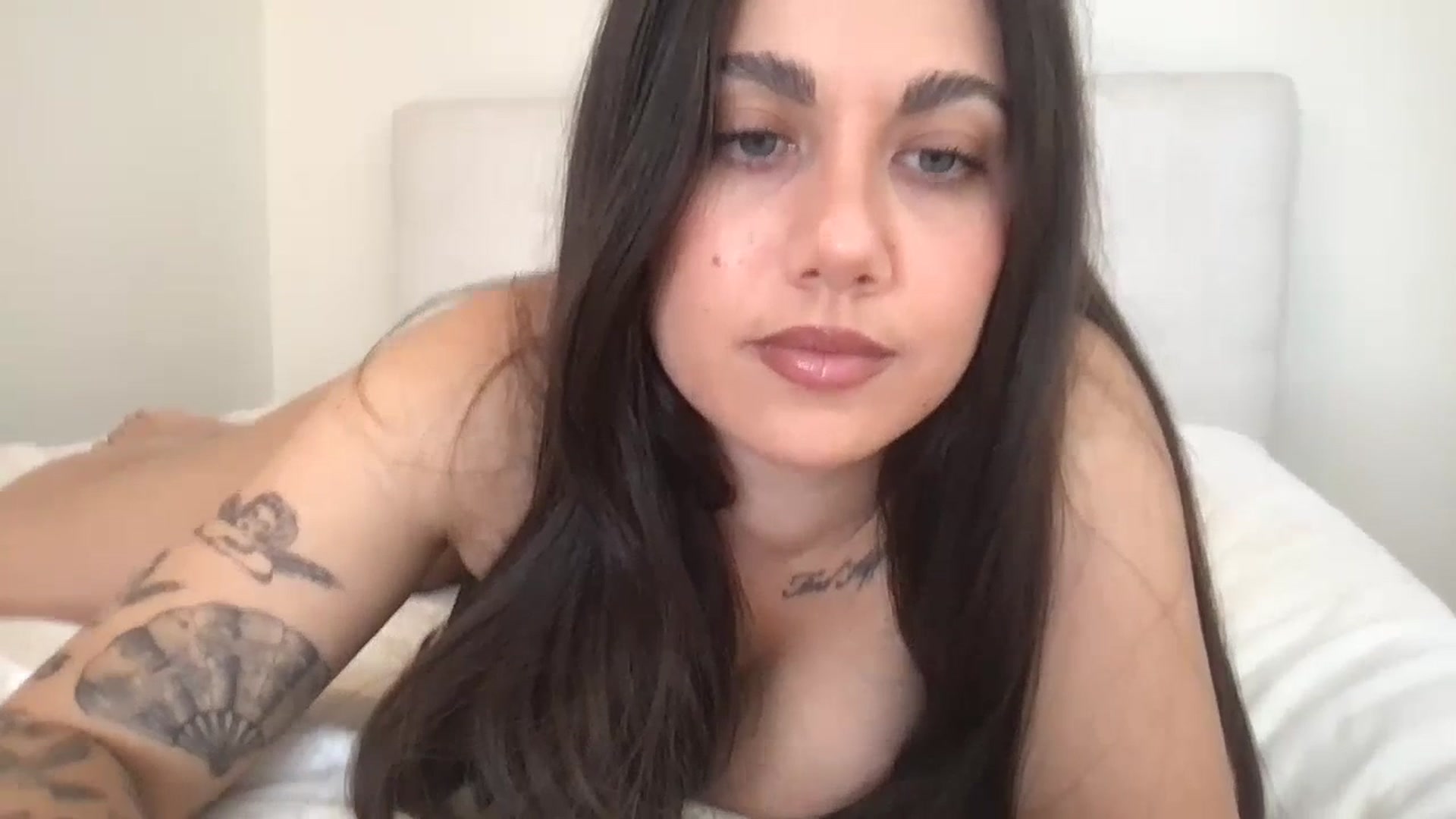 Gallery image thumbnail from marynotvirgin's myfreecams stream on, 07/11/2023, 22:41 image 6 of 20